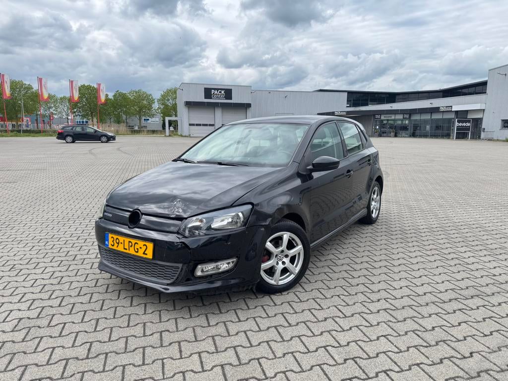 Volkswagen Polo 1.2 TDI 55KW BM 2010 Zwart, Auto's, Voorwielaandrijving, 74 pk, 1199 cc, 96 €/maand