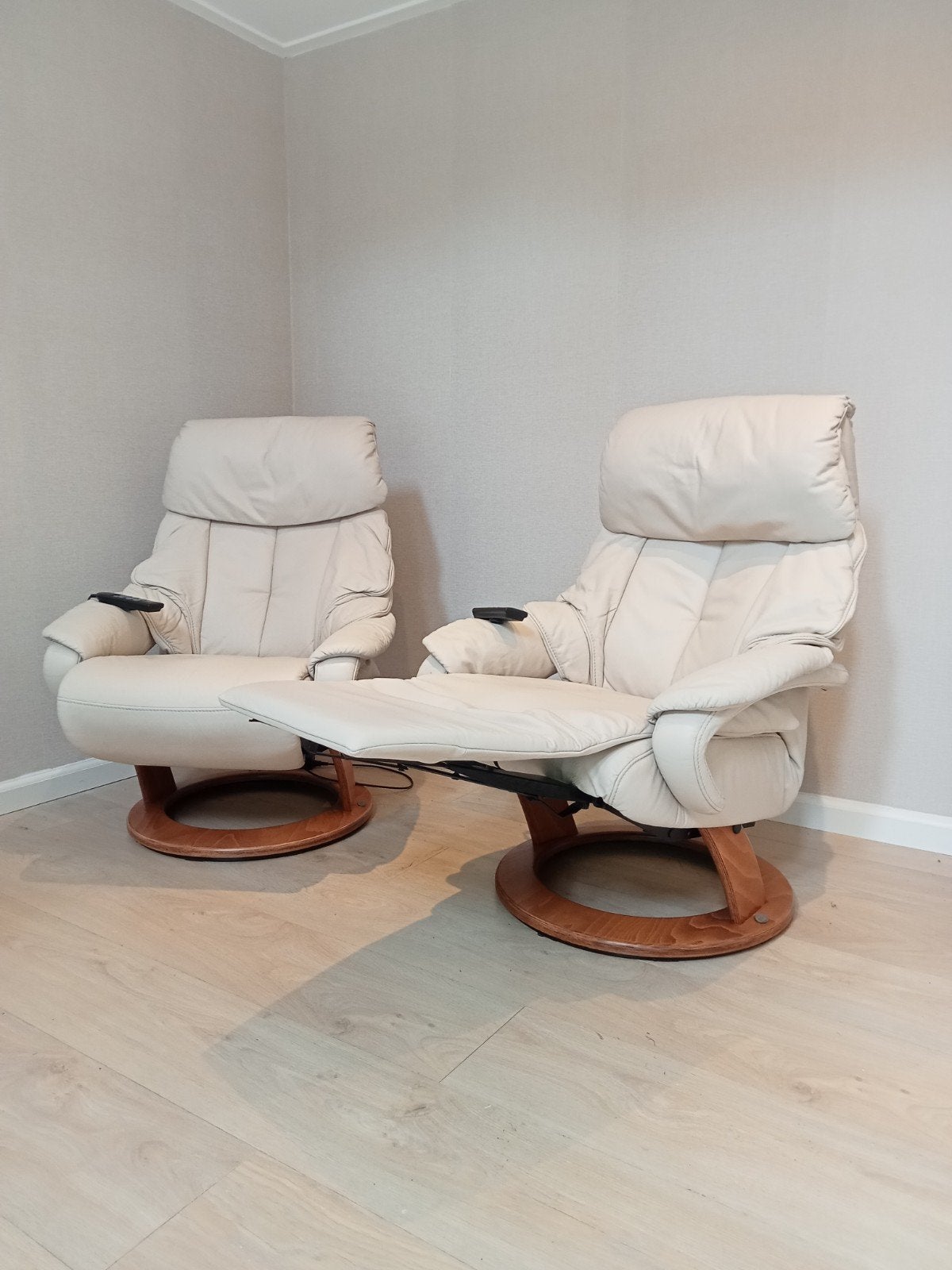 Nette set Cosyform elektrische relax fauteuils gebruikt, Huis en Inrichting, Fauteuils, Gebruikt, 75 tot 100 cm, Ophalen of Verzenden