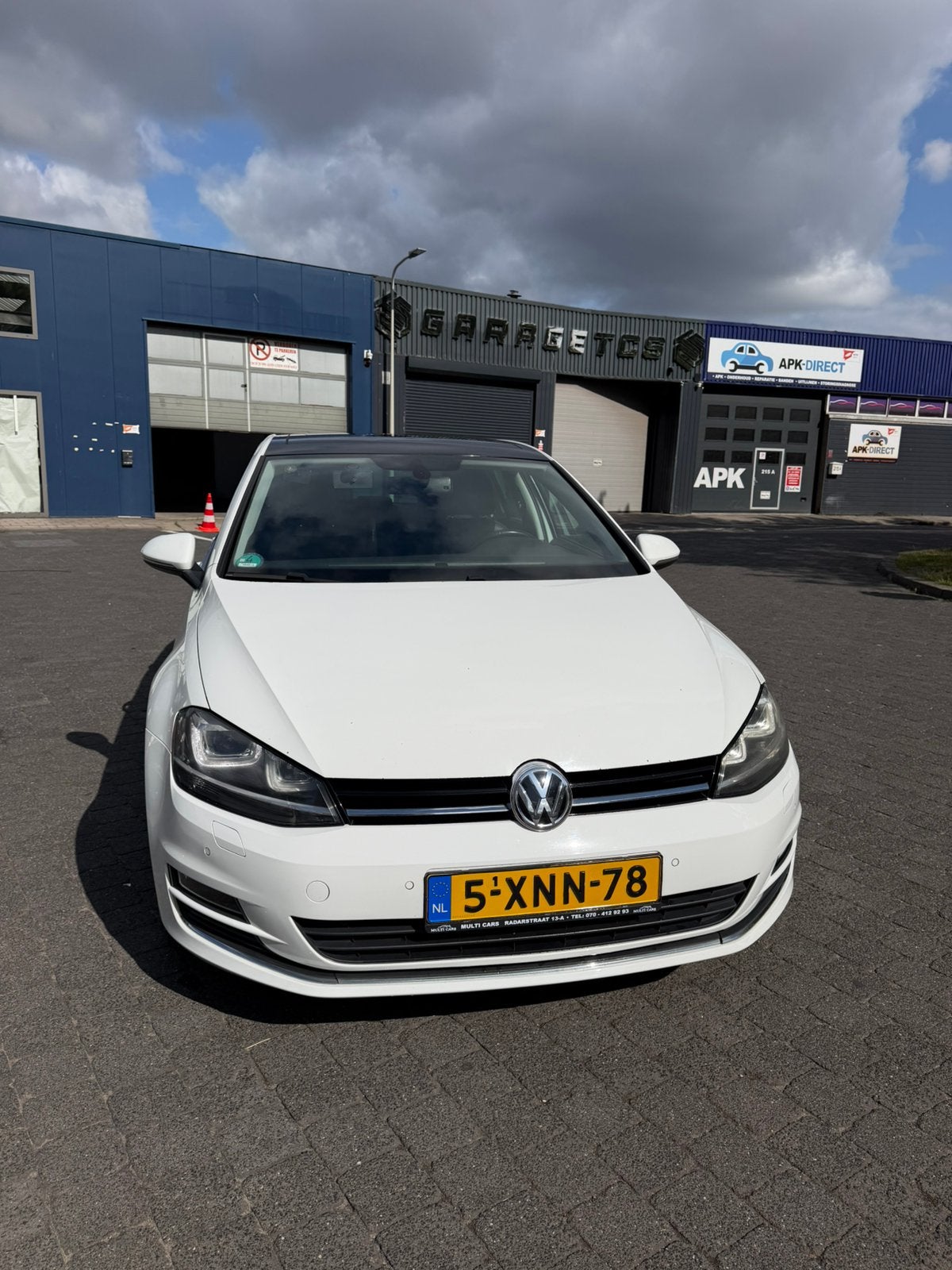 Volkswagen Golf 2.0 TDI 110KW 5D AUT 2014 Wit, Auto's, Voorwielaandrijving, 4 cilinders, Leder en Stof, Wit