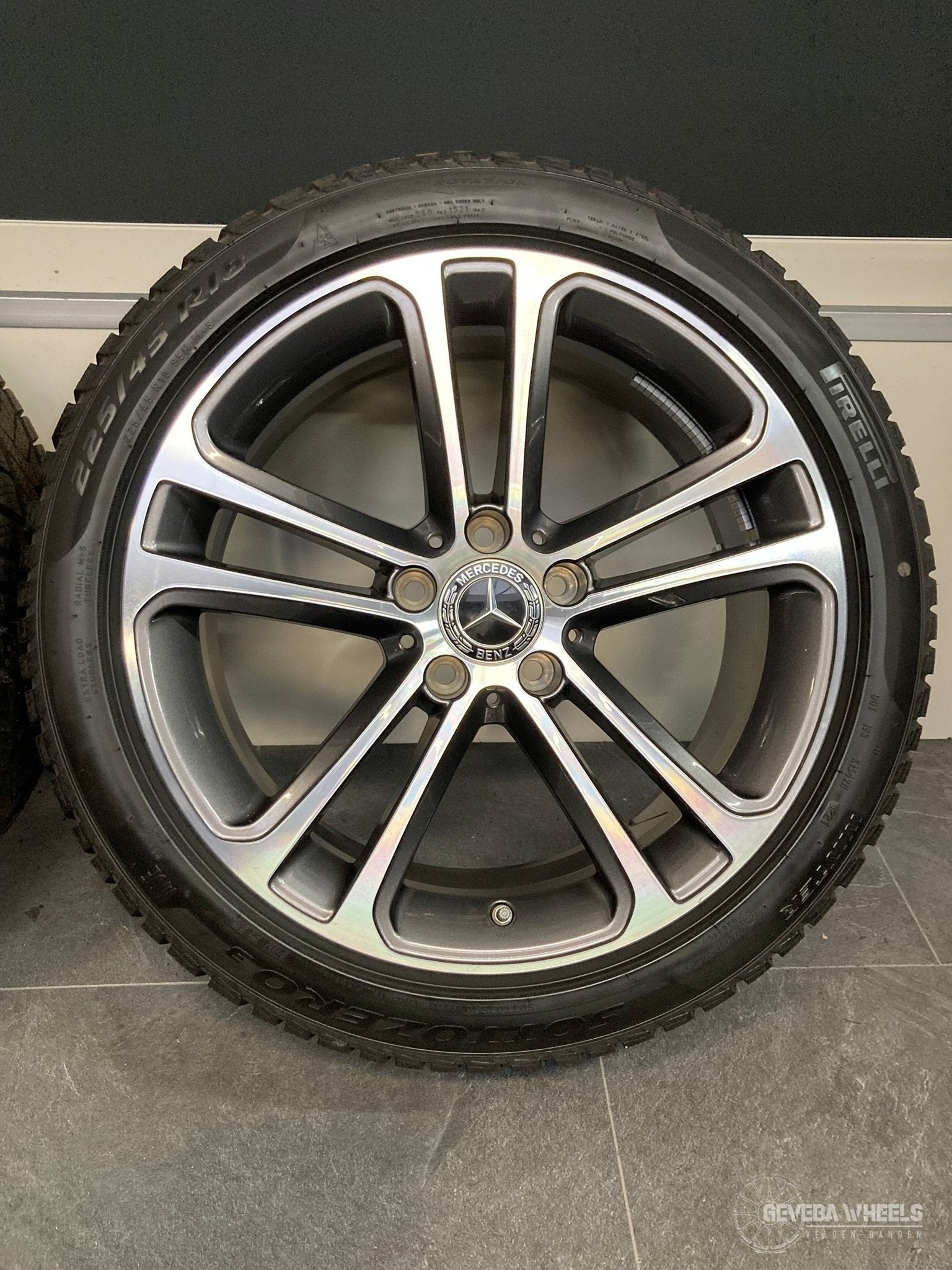 18” originele Mercedes C klasse W206 velgen + winterbanden, Auto-onderdelen, 18 inch, Gebruikt, -, -