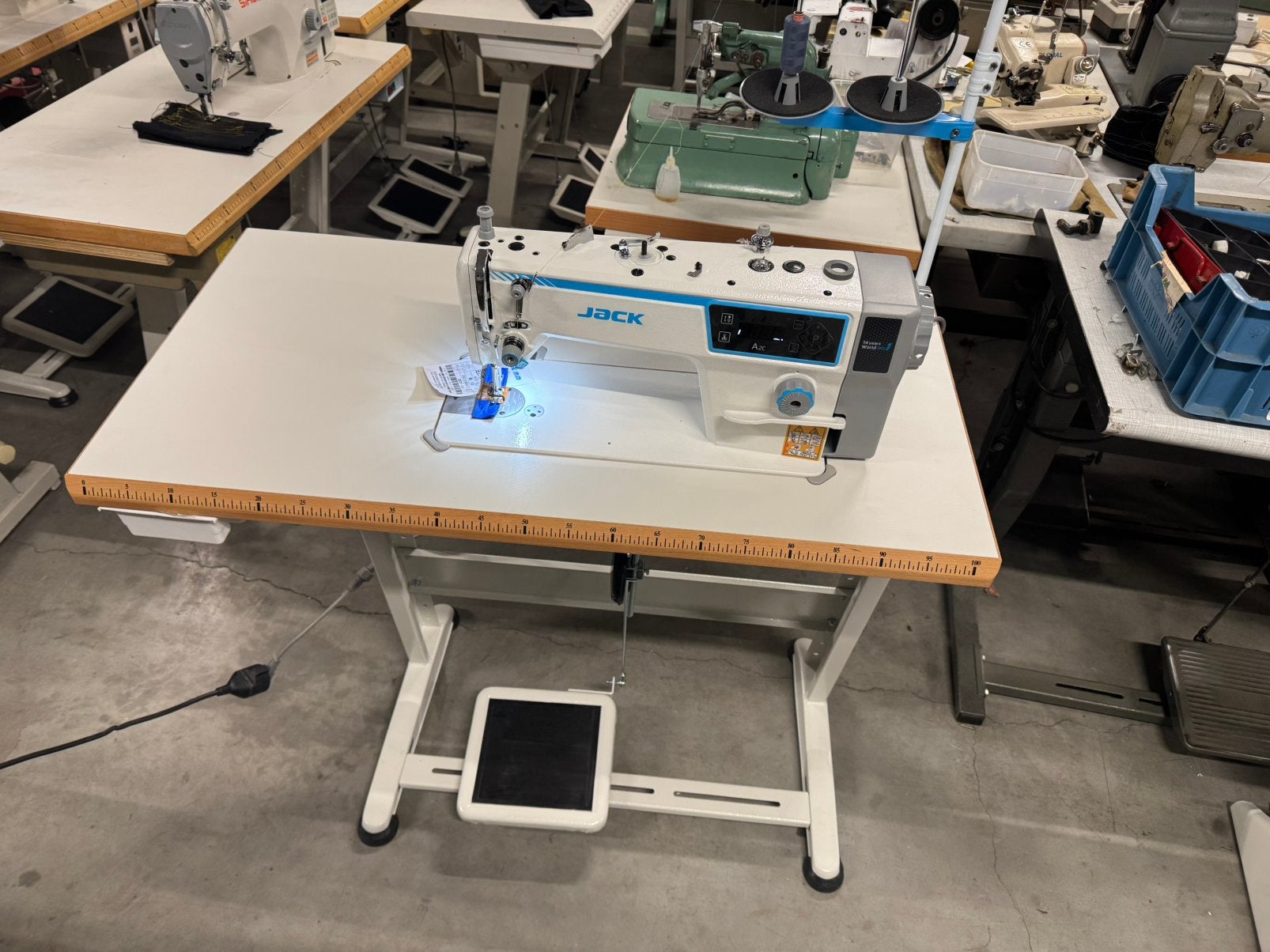 Industriele naaimachine jack a2c half automaat nieuw 220v, Overige merken, Nieuw, Jack, Ophalen of Verzenden