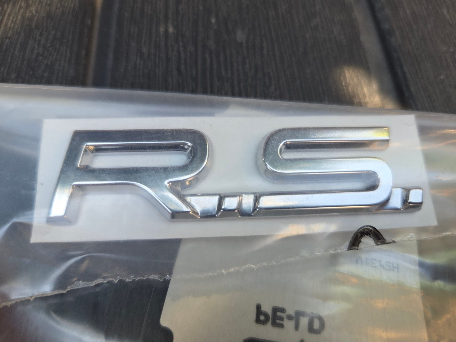 Renault Clio IV RS front/ voor rs logo / badge oe, Ophalen of Verzenden