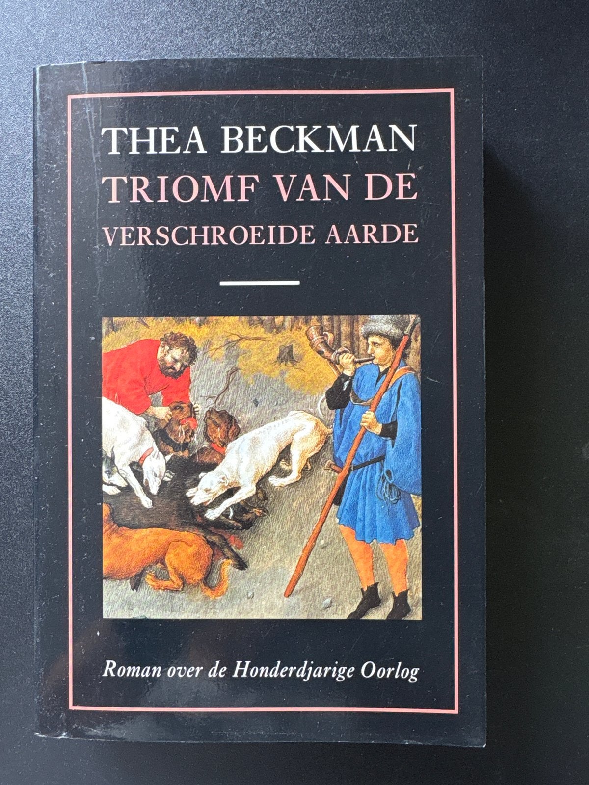 Thea Beckman - Triomf van de verschroeide aarde, Boeken, Ophalen of Verzenden, Gelezen, Nederland