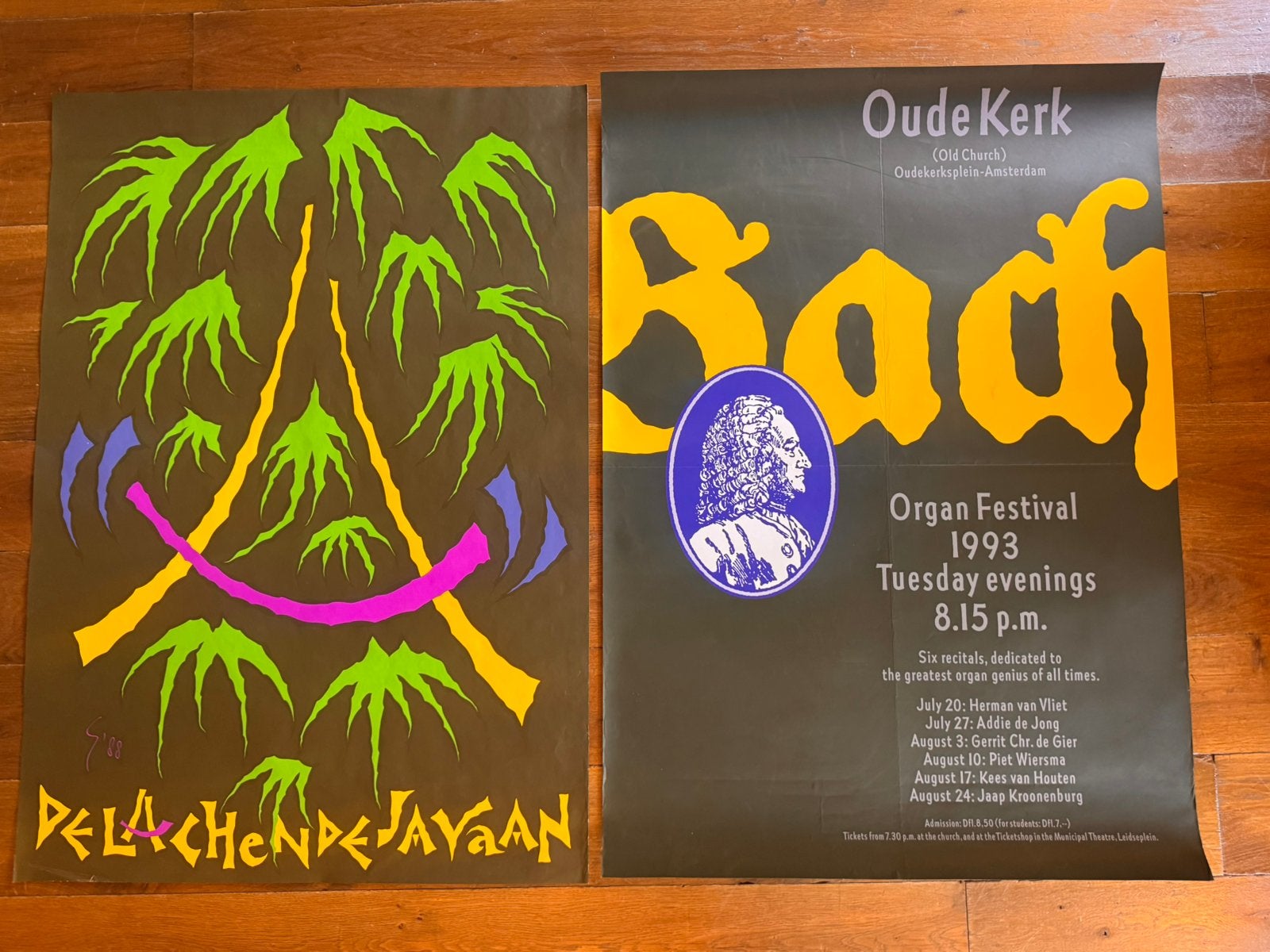 Gielijn Escher - De Lachende Javaan & Oude Kerk Poster Set, Deurposter of groter, Ophalen of Verzenden, Overige onderwerpen, Rechthoekig Staand