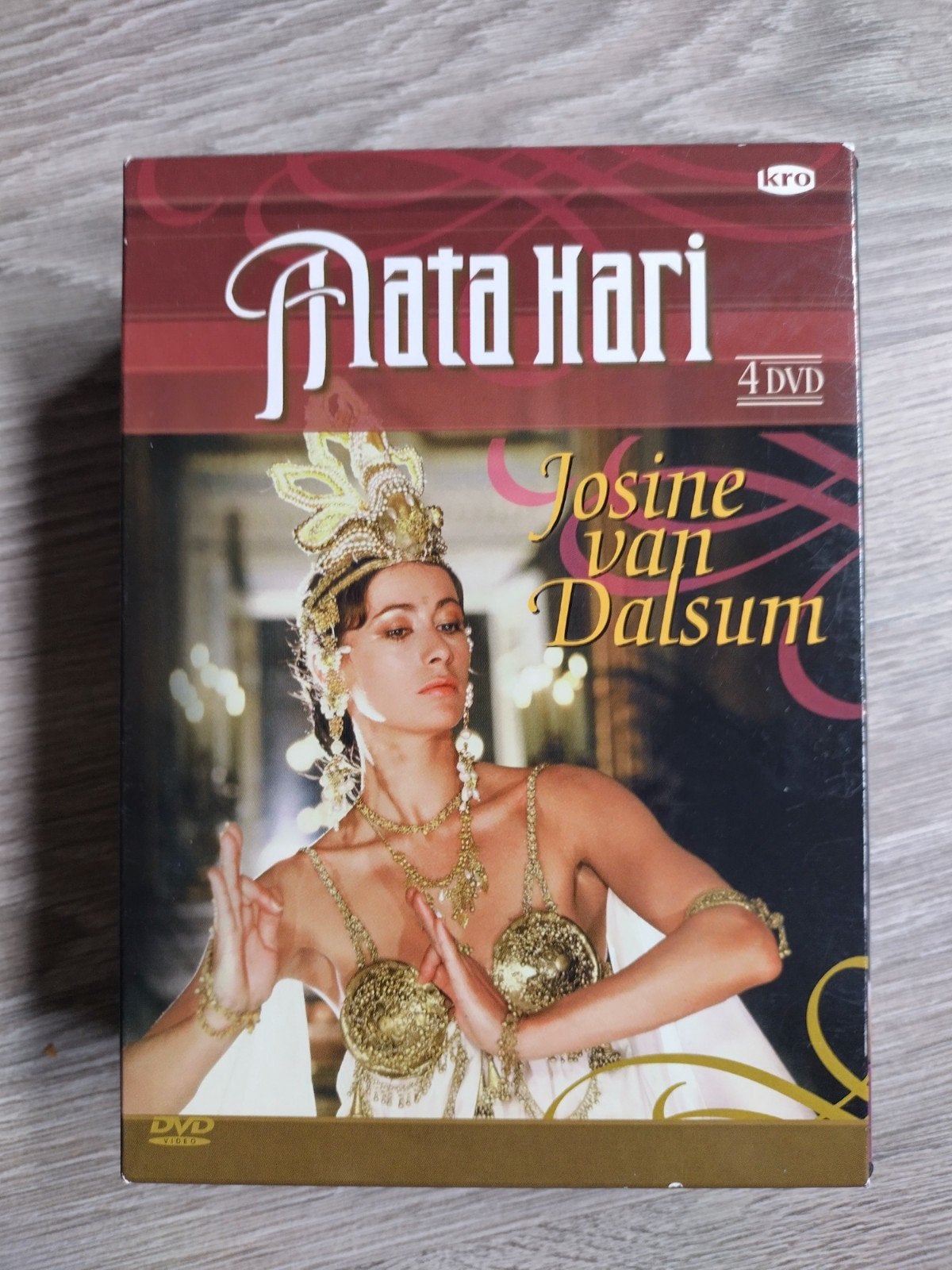 Mata Hari - Josine van Dalsum (4 DVD Boxset), Gebruikt, Nederlands, Drama, Inclusief boekje