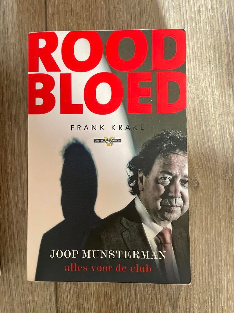 Rood Bloed - Joop Munsterman: Alles voor de club, Ophalen of Verzenden, Gelezen, Balsport