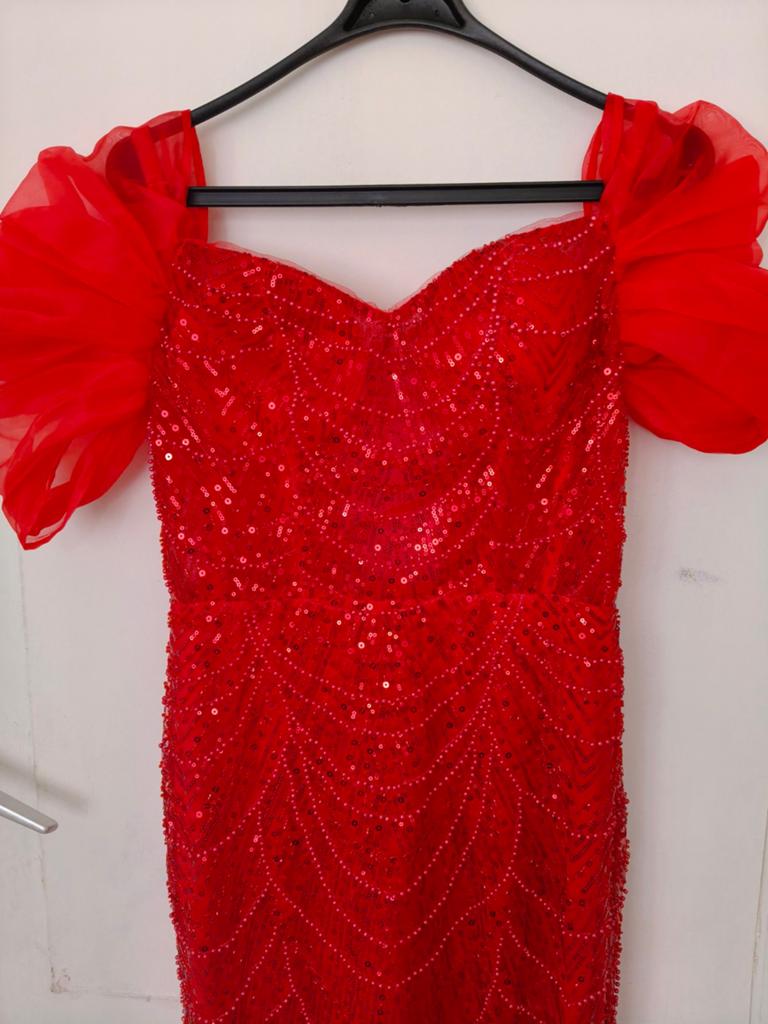 Prachtige rode galajurk met pailletten, maat 36-38, Kleding | Dames, Jurken, Ophalen of Verzenden, Zo goed als nieuw, Maat 36 (S)