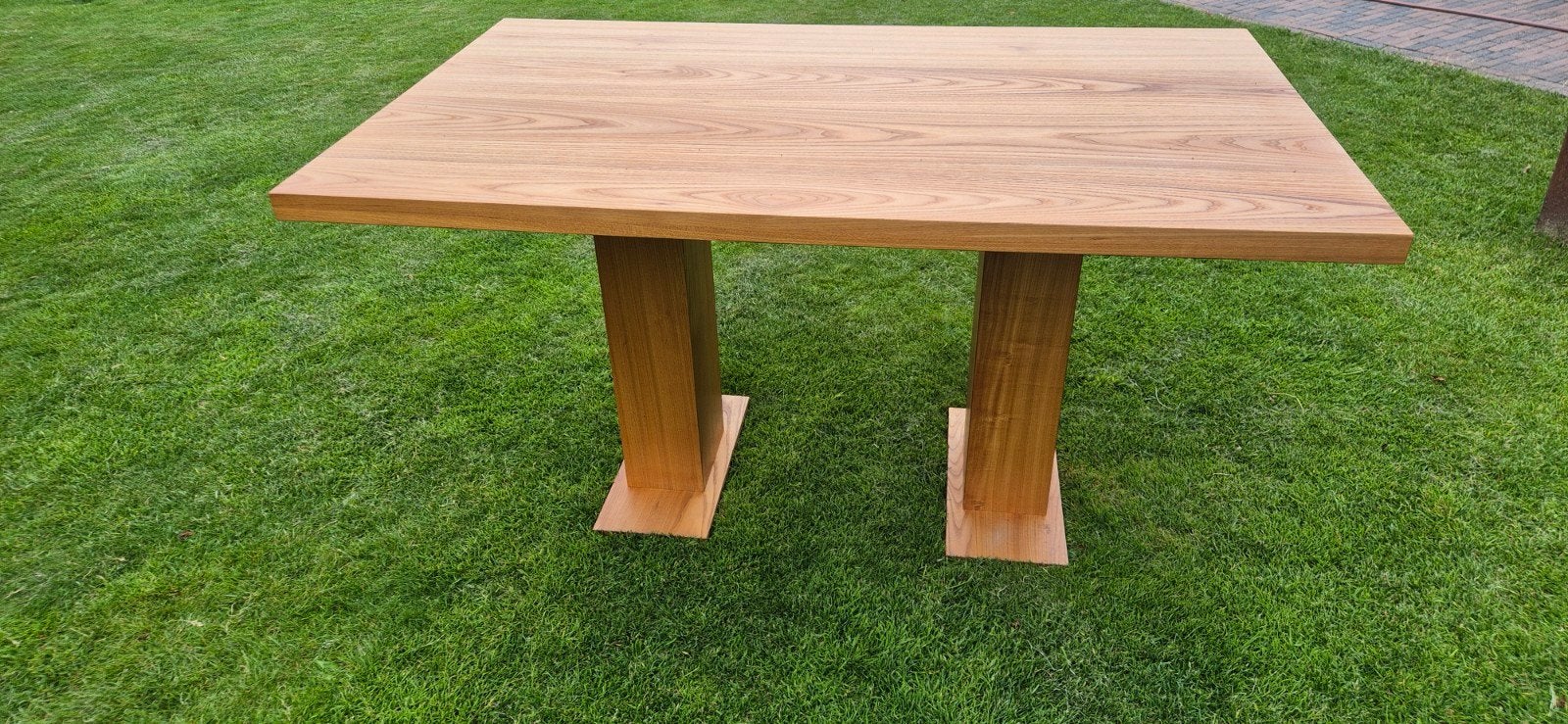 Handgemaakte Iepenhouten Tafel - 140x85x75 cm, Huis en Inrichting, Tafels | Eettafels, 100 tot 150 cm, Nieuw, Modern, Ambachtelijk, Natuurlijk