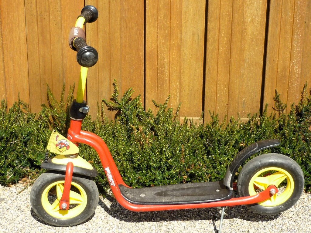 PUKY kinderstep autoped, step, antilope in rood geel, Fietsen en Brommers, Steps, Ophalen, Zo goed als nieuw, Gewone step, Puky (loopfiets)