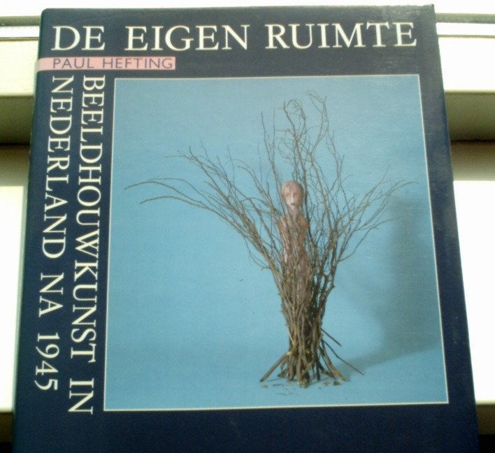 Beeldhouwkunst in Nederland na 1945(Hefting, 9010058255)., Ophalen of Verzenden, Zo goed als nieuw
