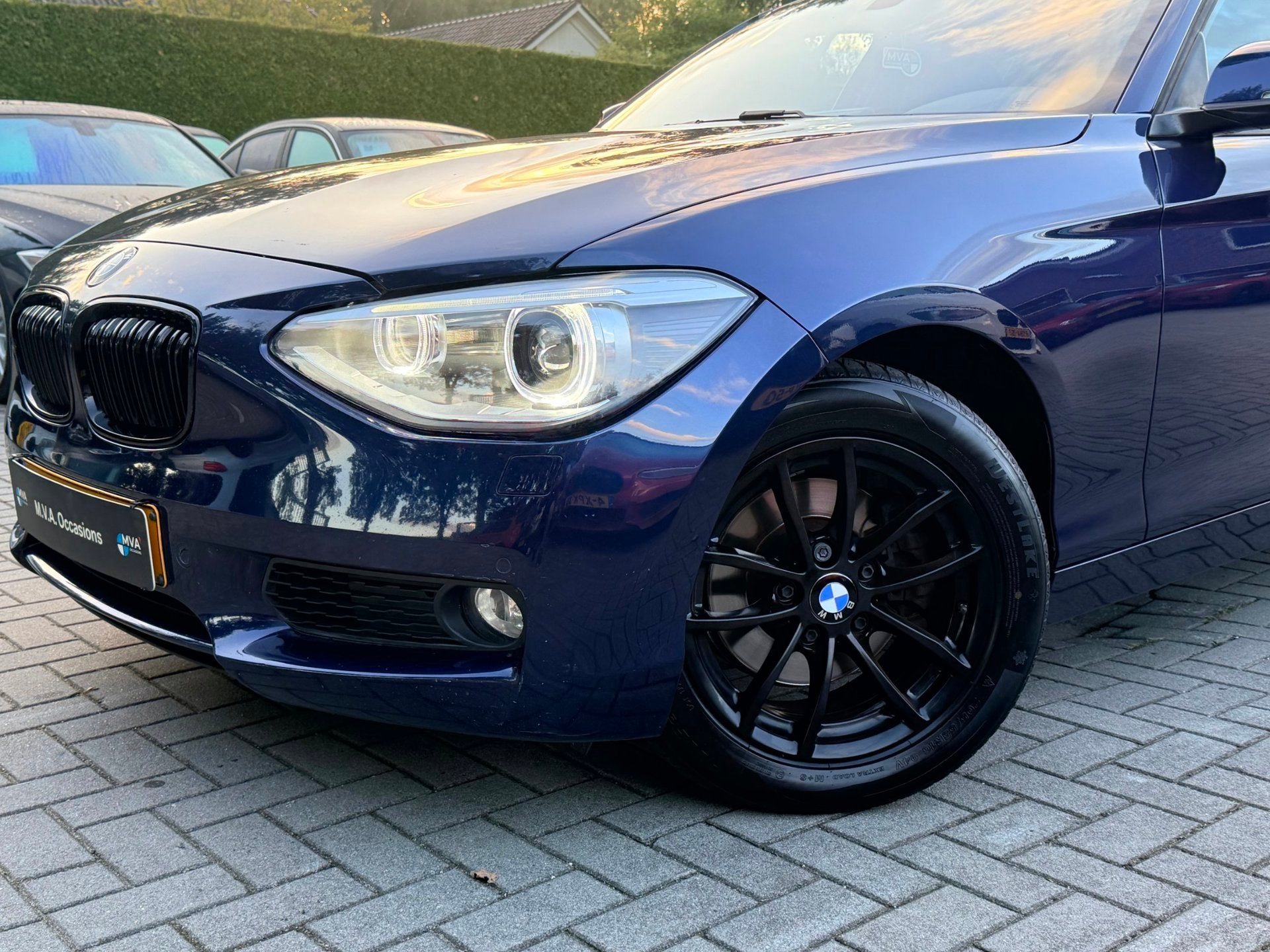 BMW 1-serie 118i Executive|Nieuwe Ketting + Klepseals|Carpla, Auto's, Gebruikt, 4 cilinders, Blauw, Origineel Nederlands