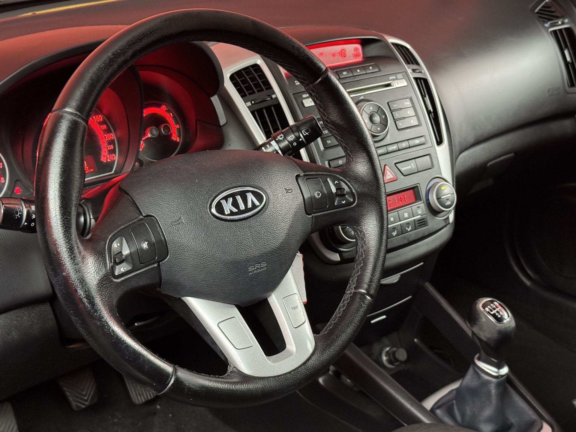 Kia cee'd 1.4 CVVT X-ecutive | Trekhaak | Clima | Lichtmetaa, Auto's, Voorwielaandrijving, Stof, Gebruikt, Huisgarantie