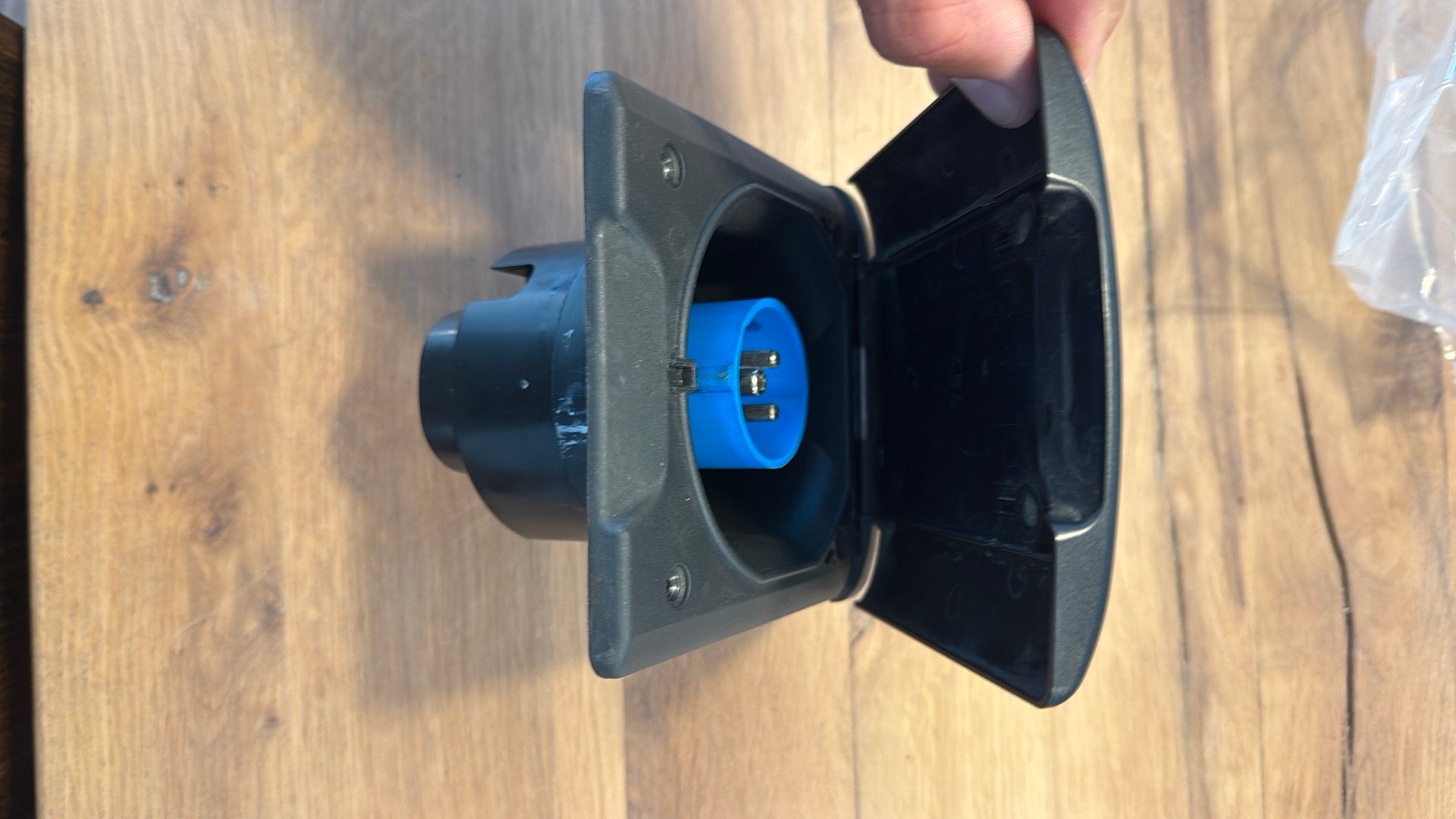 Camper stekker box verdiept 220v Fjord-outdoor, Caravans en Kamperen, Camper-accessoires, Ophalen of Verzenden, Zo goed als nieuw
