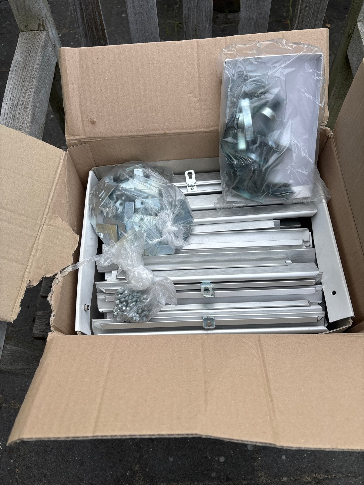 Aluminium Lijsten A4 formaat met Bevestigingen, Overige materialen, Overige typen, Ophalen of Verzenden, Zo goed als nieuw