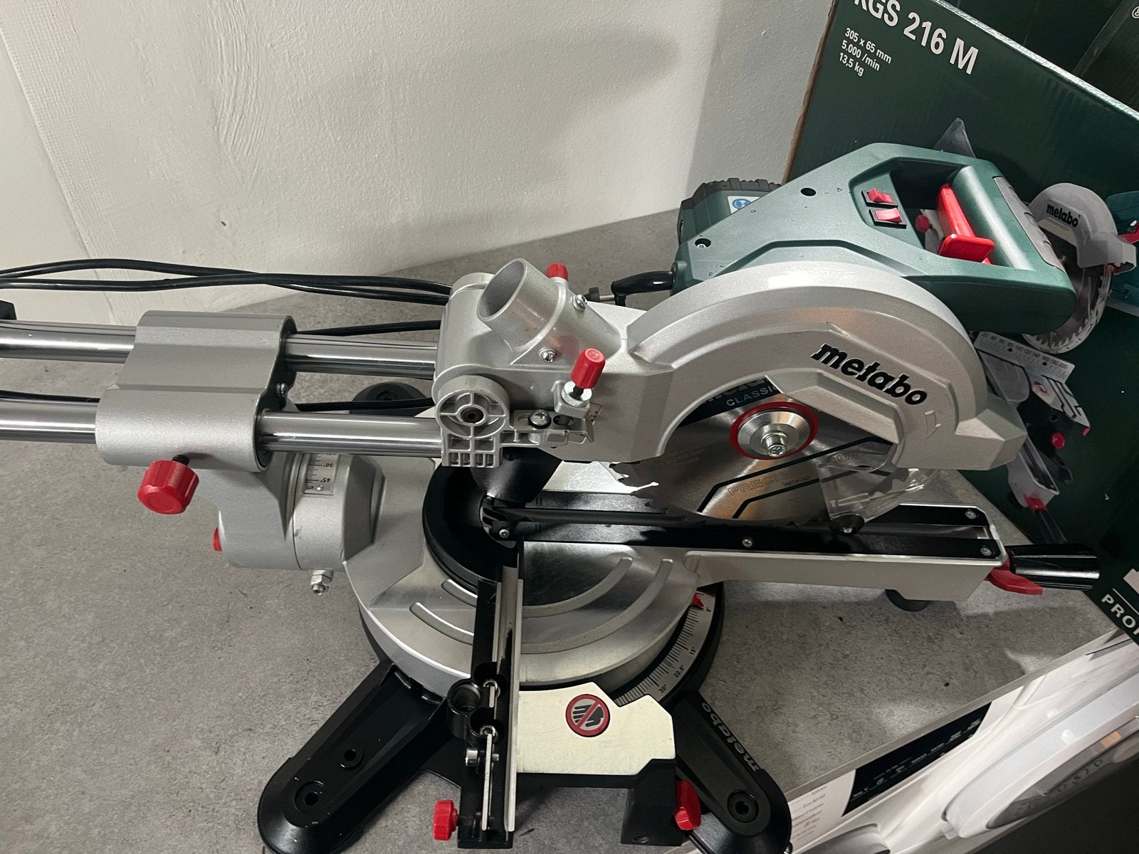 Metabo Afkortzaag KGS 216 M met laser en verlichting, Doe-het-zelf en Verbouw, -, -, Ophalen of Verzenden, Zo goed als nieuw