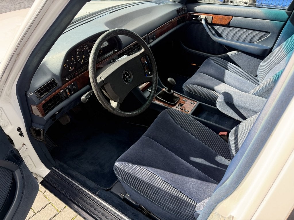 Mercedes-Benz S-Klasse 300 SE| WIT| HANDBAK| UNIEK| ZEER MOO, Auto's, 188 pk, Wit, Mercedes-Benz, Bedrijf