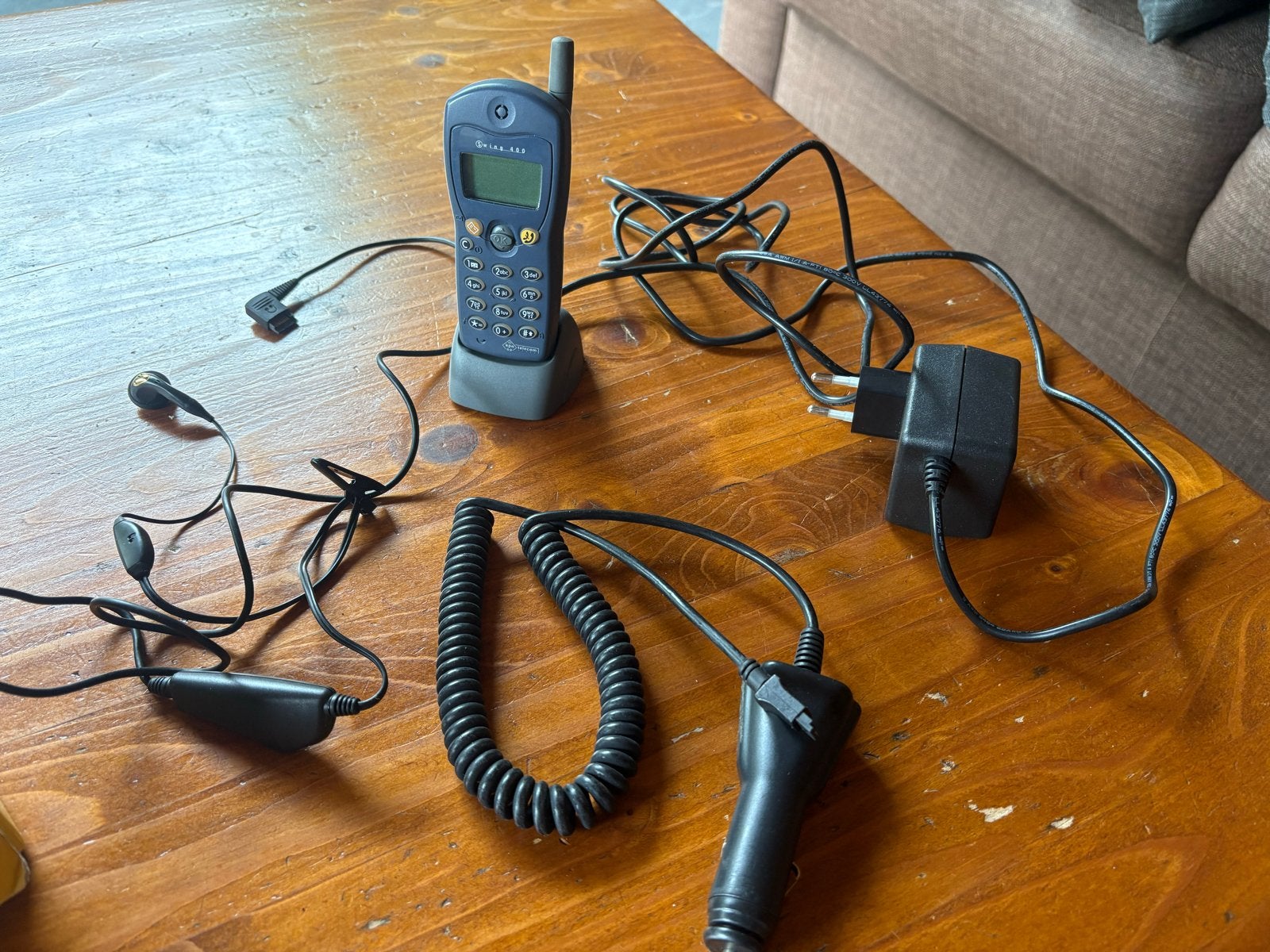 KPN Telecom Swing 400 met accessoires en originele doos, Ophalen