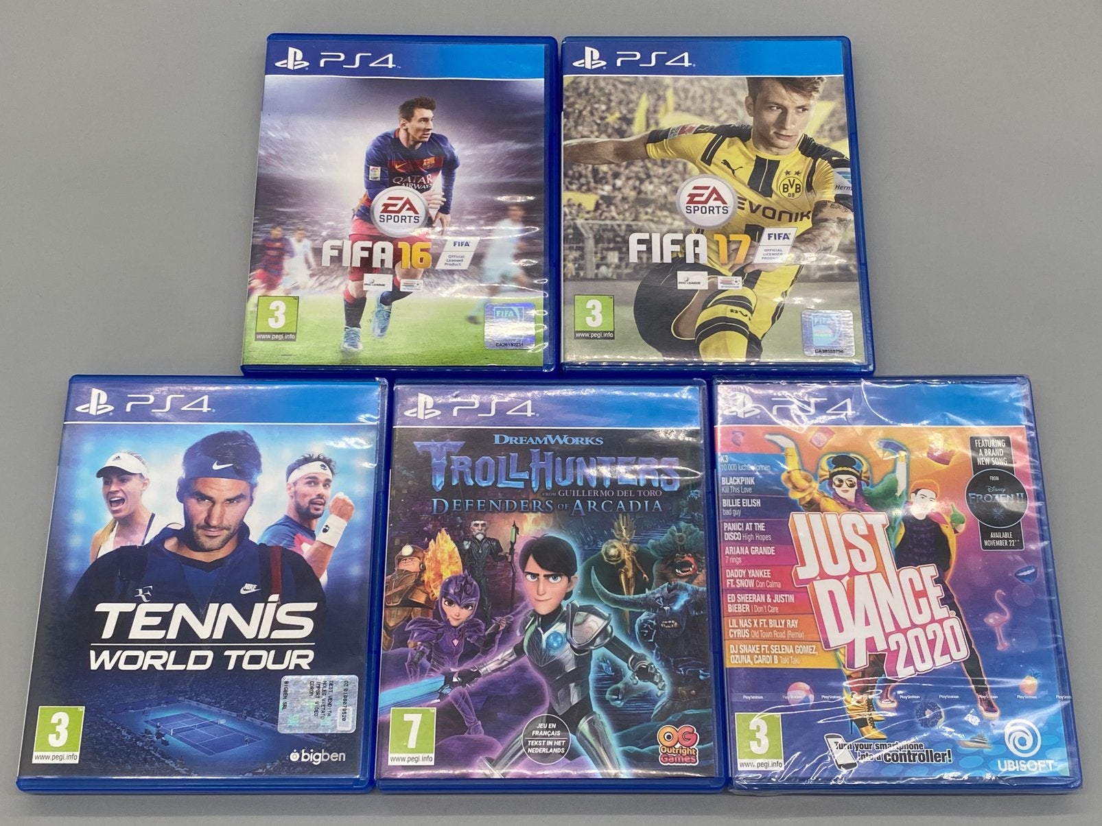 PS4 games bundel - TrollHunters Just Dance Tennis World Tour, Overige genres, Ophalen of Verzenden, Zo goed als nieuw, Eén computer