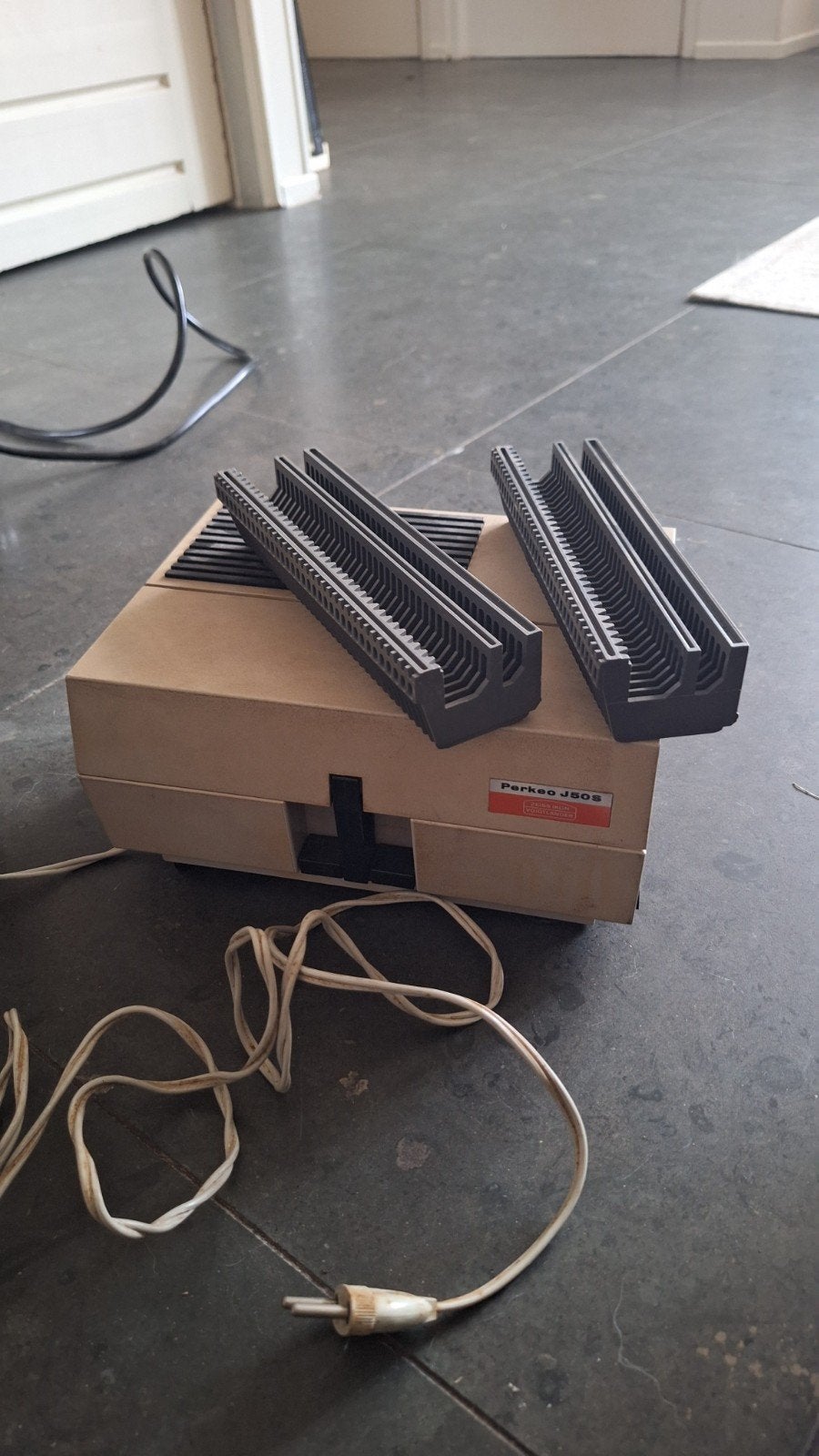 Vintage Perkeo J80S Diaprojector met magazijnen, Ophalen of Verzenden