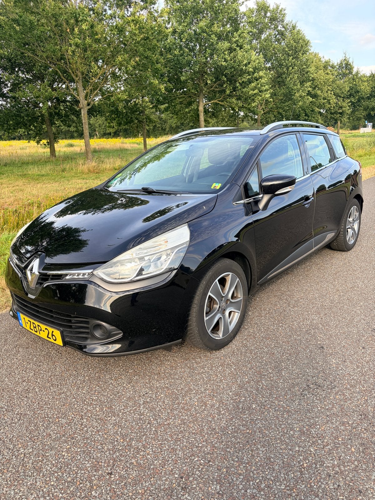 Renault Clio 1.5 DCI 66KW Estate 2014 Zwart, Auto's, Voorwielaandrijving, 4 cilinders, 1096 kg, Zwart
