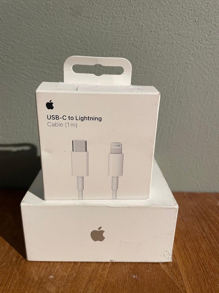 Nieuwe Originele Apple USB-C naar Lightning-kabel (1 meter), Telecommunicatie, Mobiele telefoons | Telefoon-opladers, USB-C, Nieuw