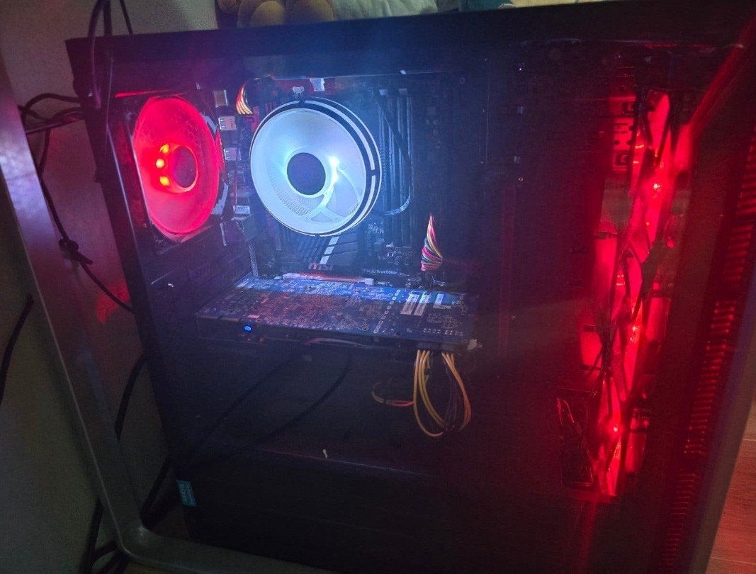 Gaming PC: AMD FX-6100, 16GB RAM, R9 200 Series, 1TB Opslag, Ophalen