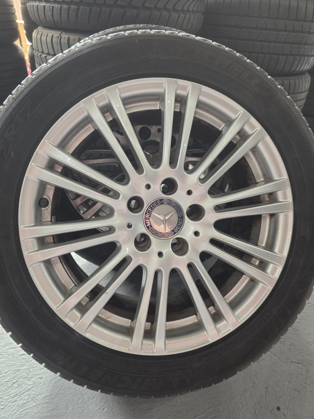 Orig. 17" Mercedes E W212 velgen, Michelin zomerbanden, Auto-onderdelen, Banden en Velgen, Ophalen, Banden en Velgen, 17 inch