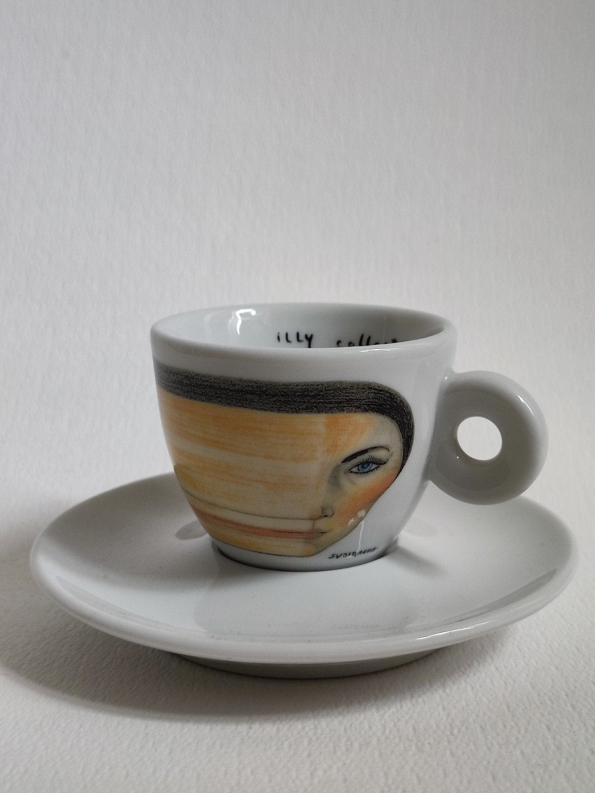 Illy Collection Subirachs Espressokopje met schotel, Ophalen of Verzenden