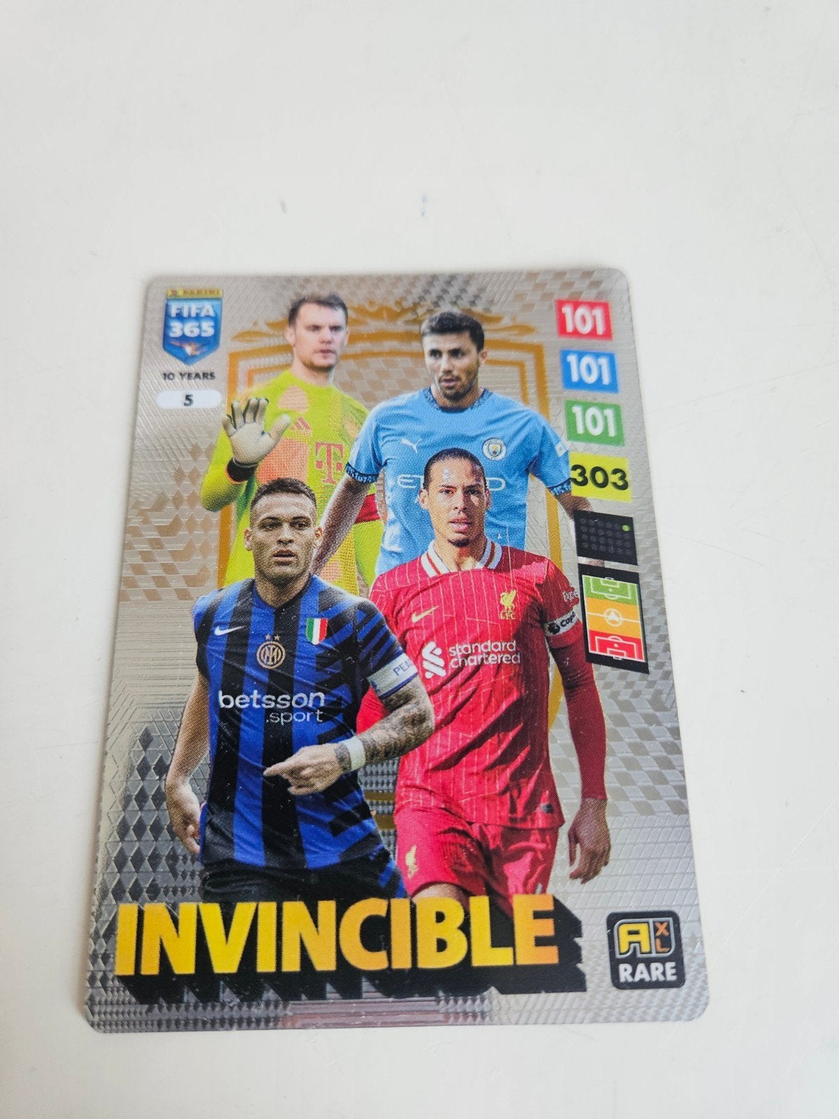 FIFA 365 Adrenalyn XL 2025 Invincible Voetbal Kaart, Ophalen of Verzenden, Zo goed als nieuw, Buitenlandse clubs, Spelerskaart