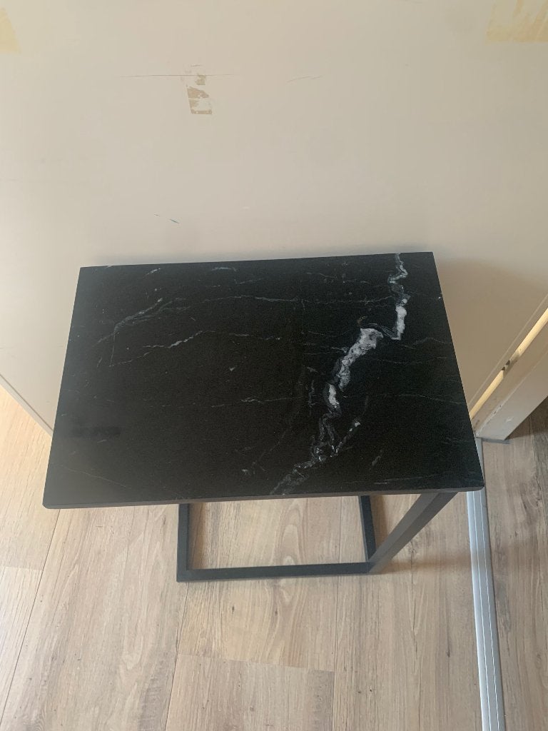 Bijzettafel zwart/marmer, Ophalen, Overige materialen, Minder dan 55 cm, Zo goed als nieuw