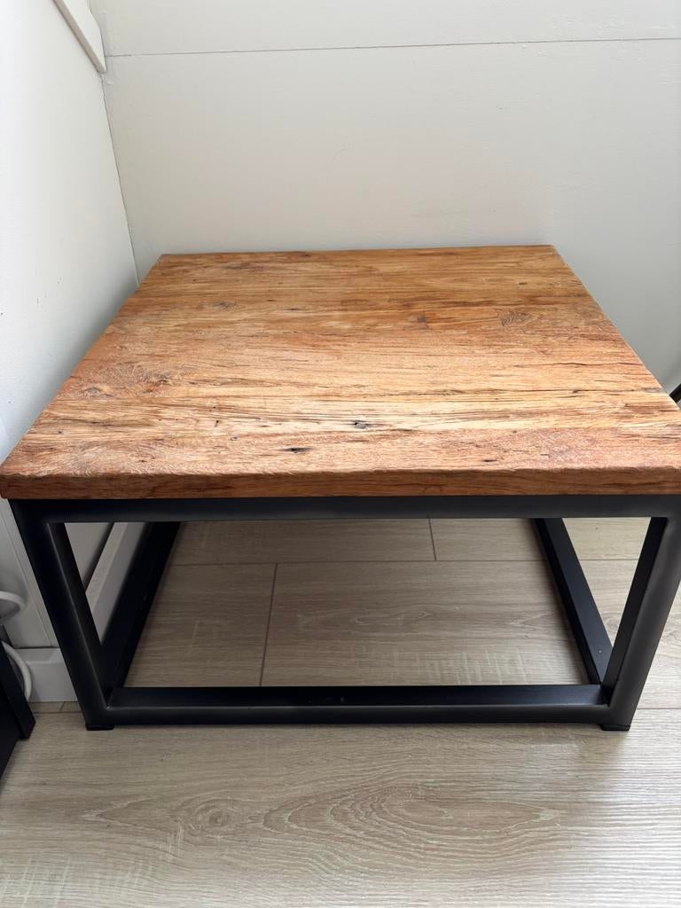 Robuuste salontafel, Huis en Inrichting, Tafels | Salontafels, Ophalen, Gebruikt, 50 tot 100 cm, Vierkant