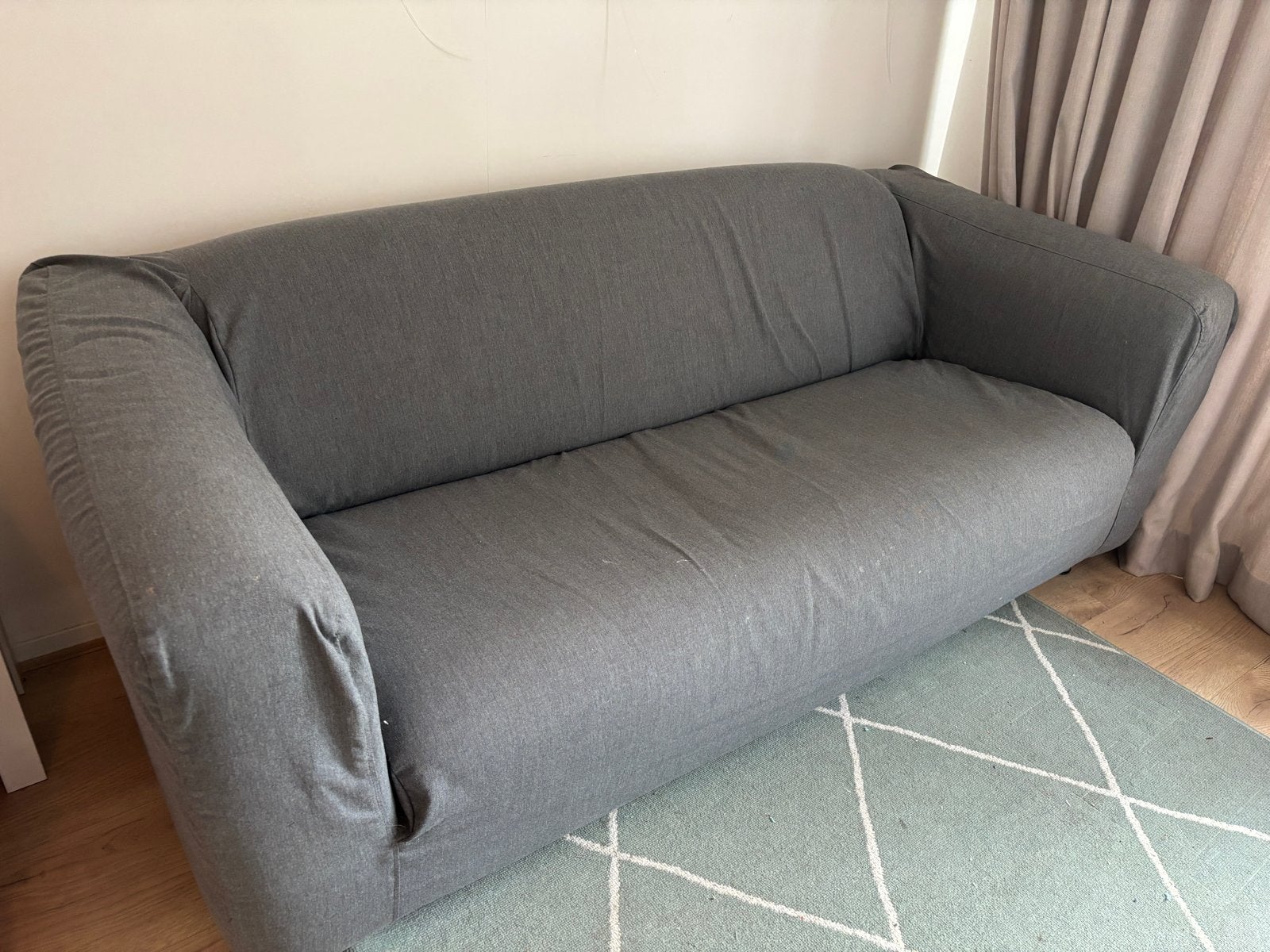 Ikea Klippan bank - 2-zitsbank grijs, Huis en Inrichting, Banken | Sofa's en Chaises Longues, Ophalen, Gebruikt, 150 tot 200 cm