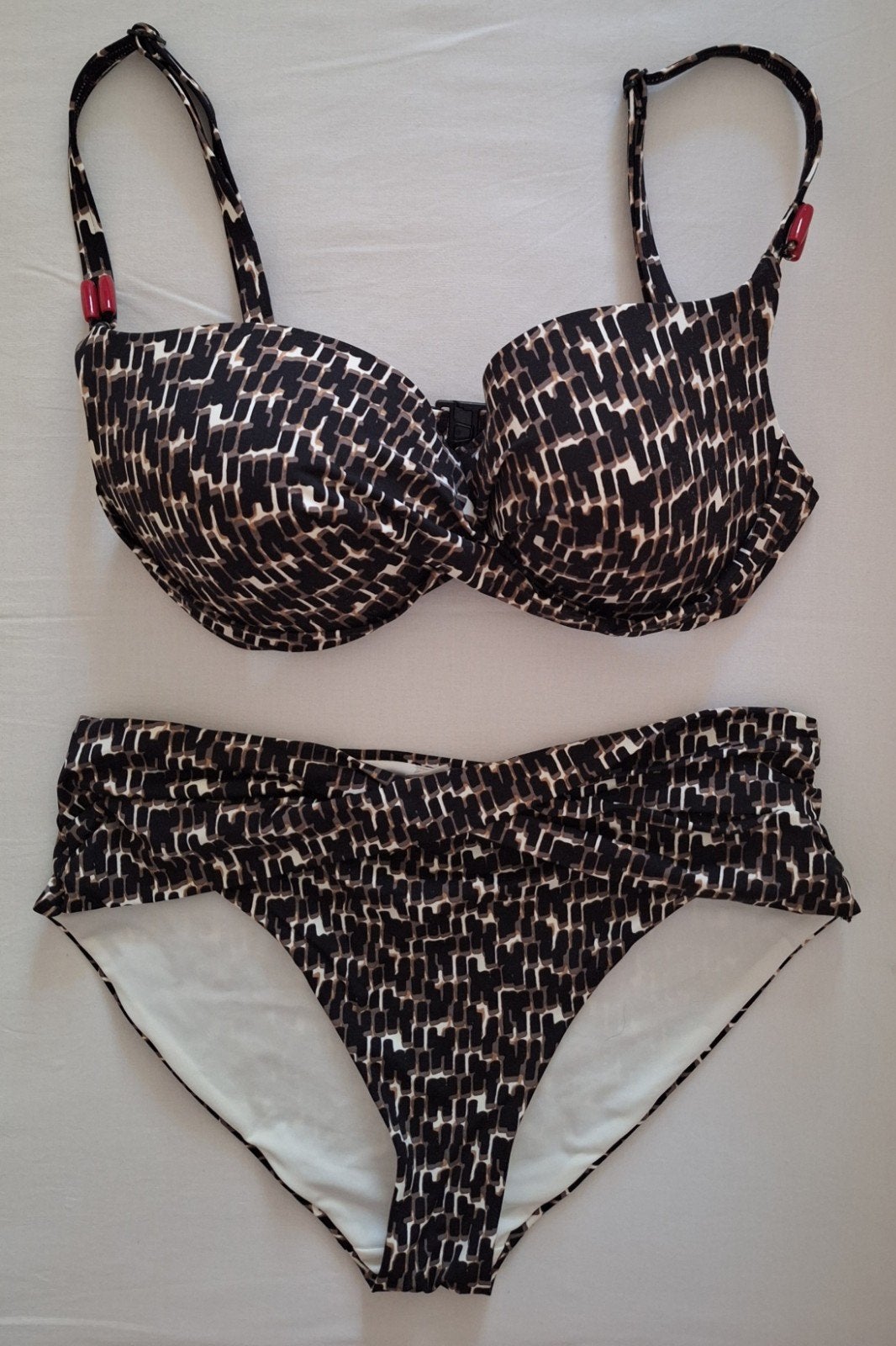 Triumph bikini. Top 75D. slip 36, Wit, Nieuw, Ophalen of Verzenden, Triumph