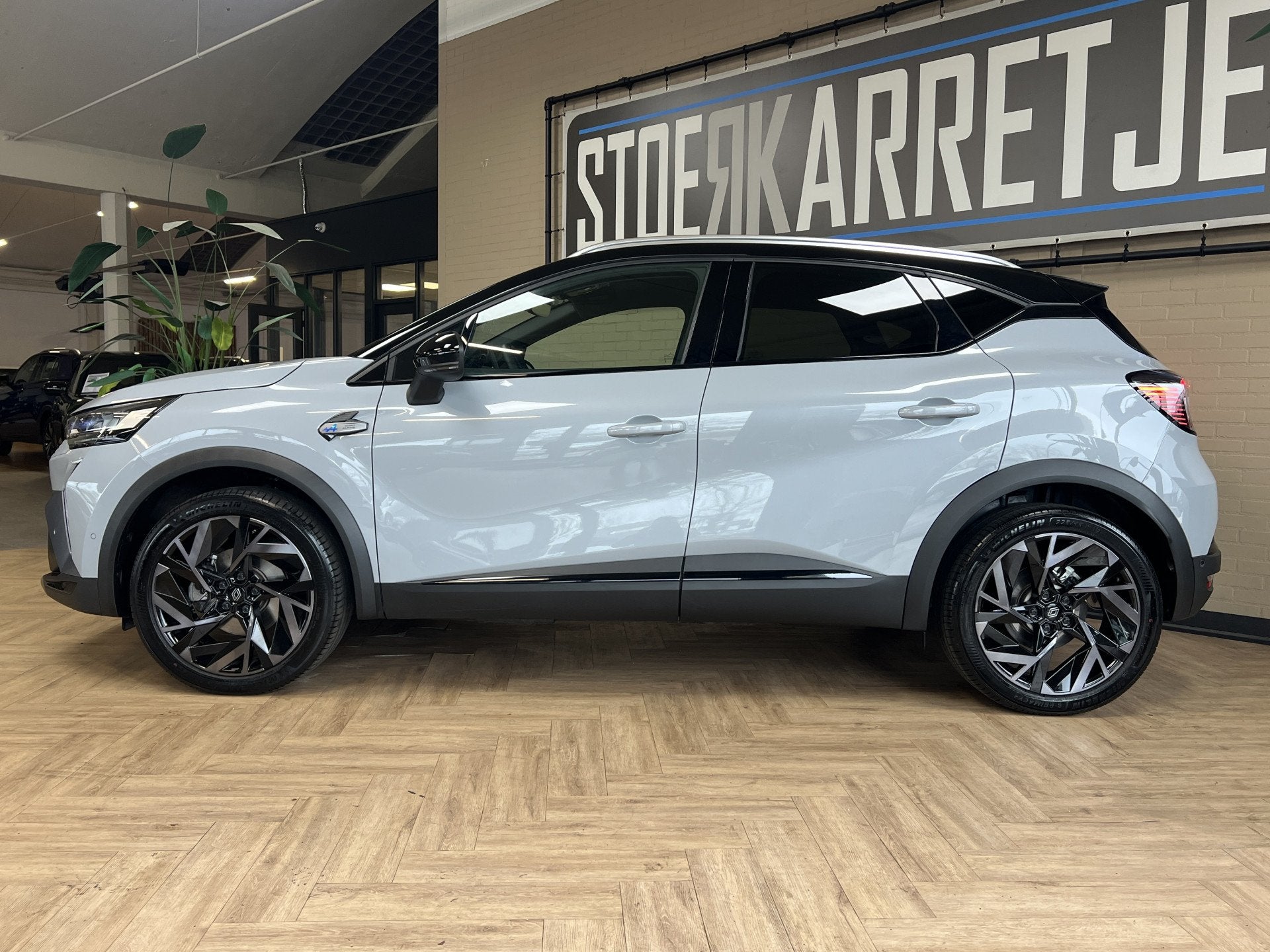 Renault Captur 1.6 E-Tech full hybrid 145 Esprit Alpine | Gr, Auto's, Renault, Gebruikt, 4 cilinders, Bedrijf, Hybride Elektrisch/Benzine
