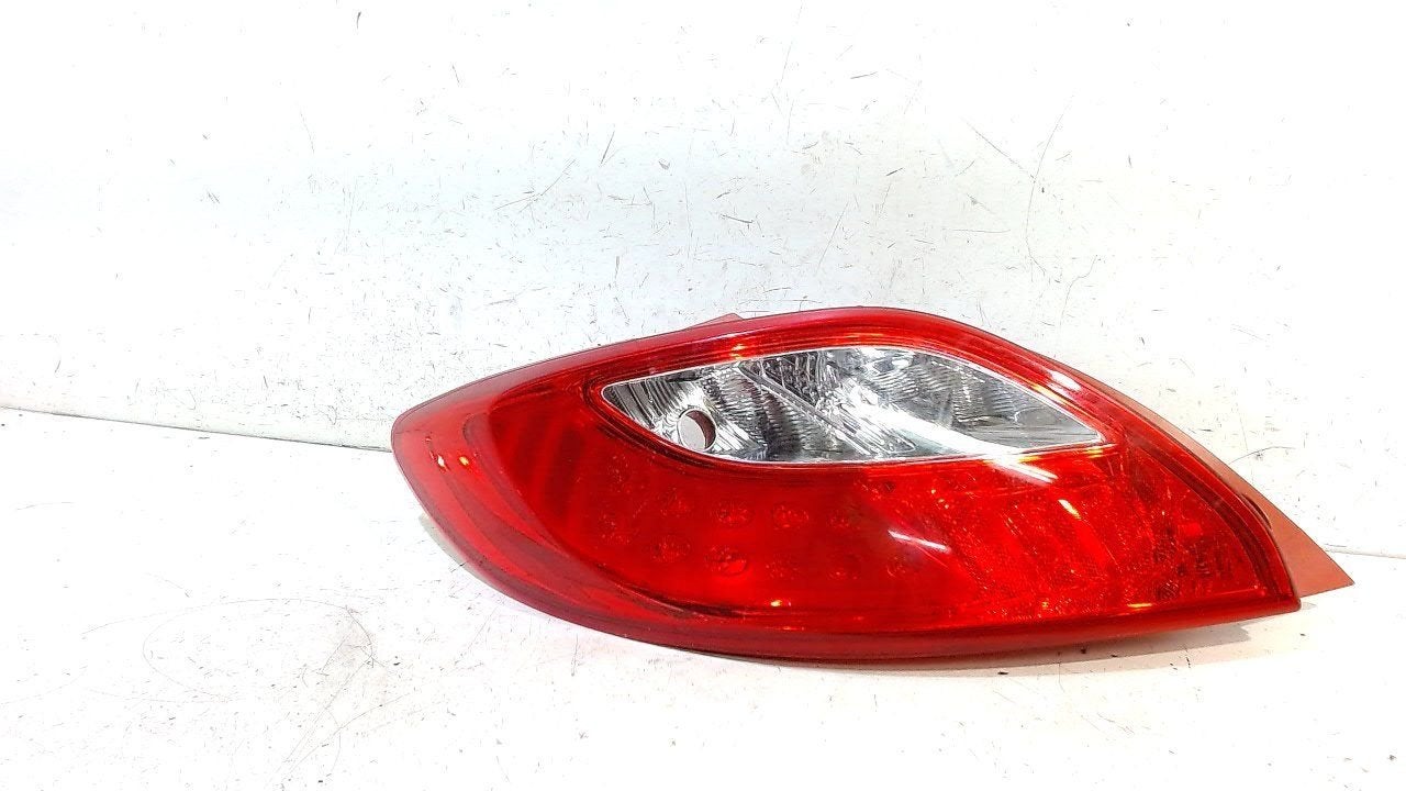 Achterlicht links buiten Mazda 2, Onderdelen@venauto.nl, Van der Ven Autorecycling B.V., Gebruikt, Ettenseweg 76, 4706 PB Roosendaal, The Netherlands