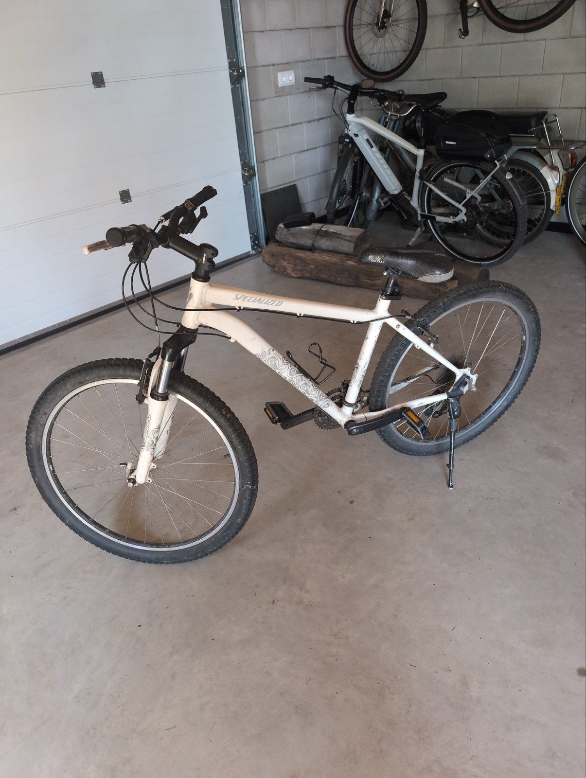 Specialized Mountainbike - Wit, Gebruikt, Fietsen en Brommers, Gebruikt, Hardtail, Velgrem, 45 tot 49 cm