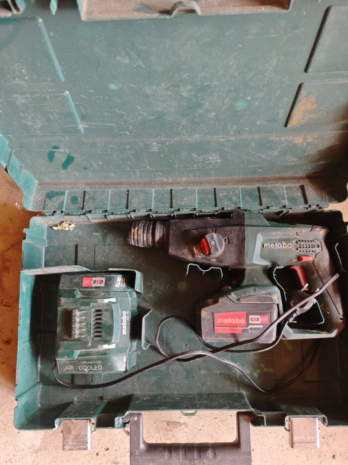 Metabo accuboormachine met lader en accu in koffer, Ophalen, Boor- en/of Breekhamer, Klopboormechanisme, Gebruikt