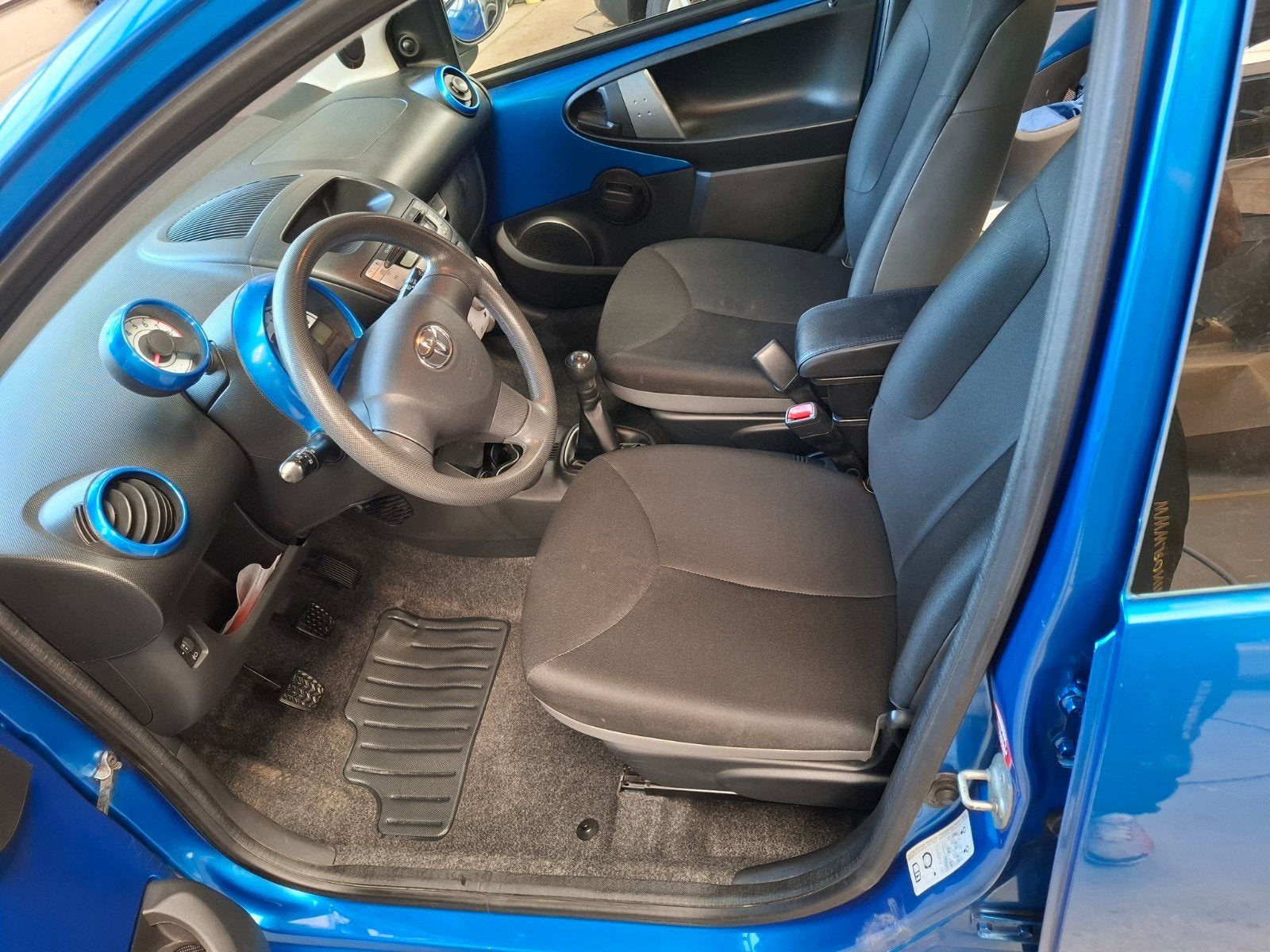 Toyota Aygo 1.0 12V Vvt-i 5DRS 2013 Blauw, Auto's, Voorwielaandrijving, Origineel Nederlands, Handgeschakeld, Particulier