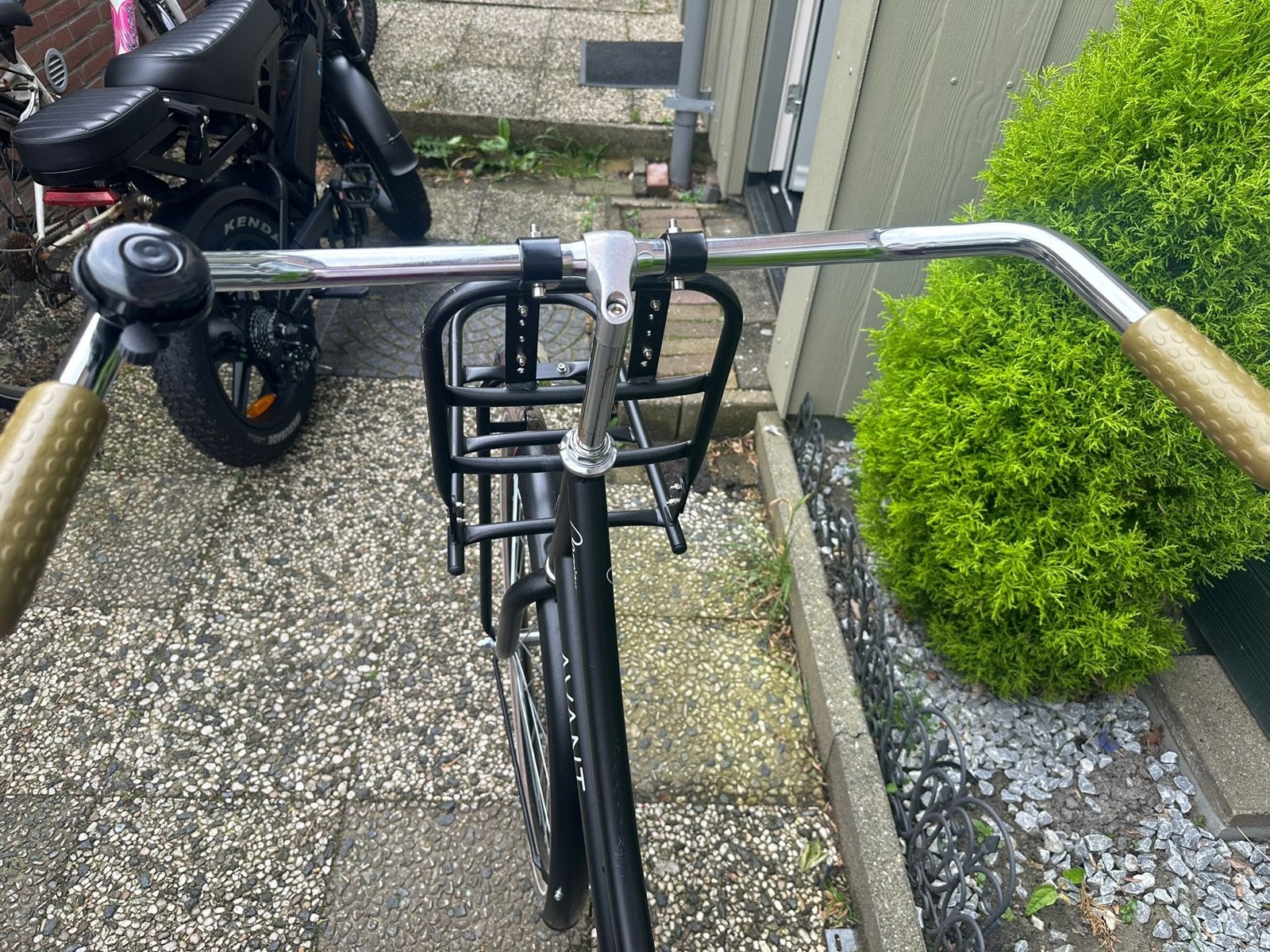 Zwarte Avant Carrier Damesfiets met Voordrager, Velgrem, Ophalen, Overige merken, 53 tot 56 cm