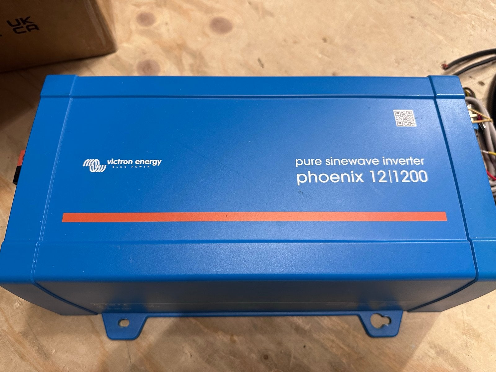 Victron Energy Phoenix 12|1200 Omvormer, Ophalen, Zo goed als nieuw
