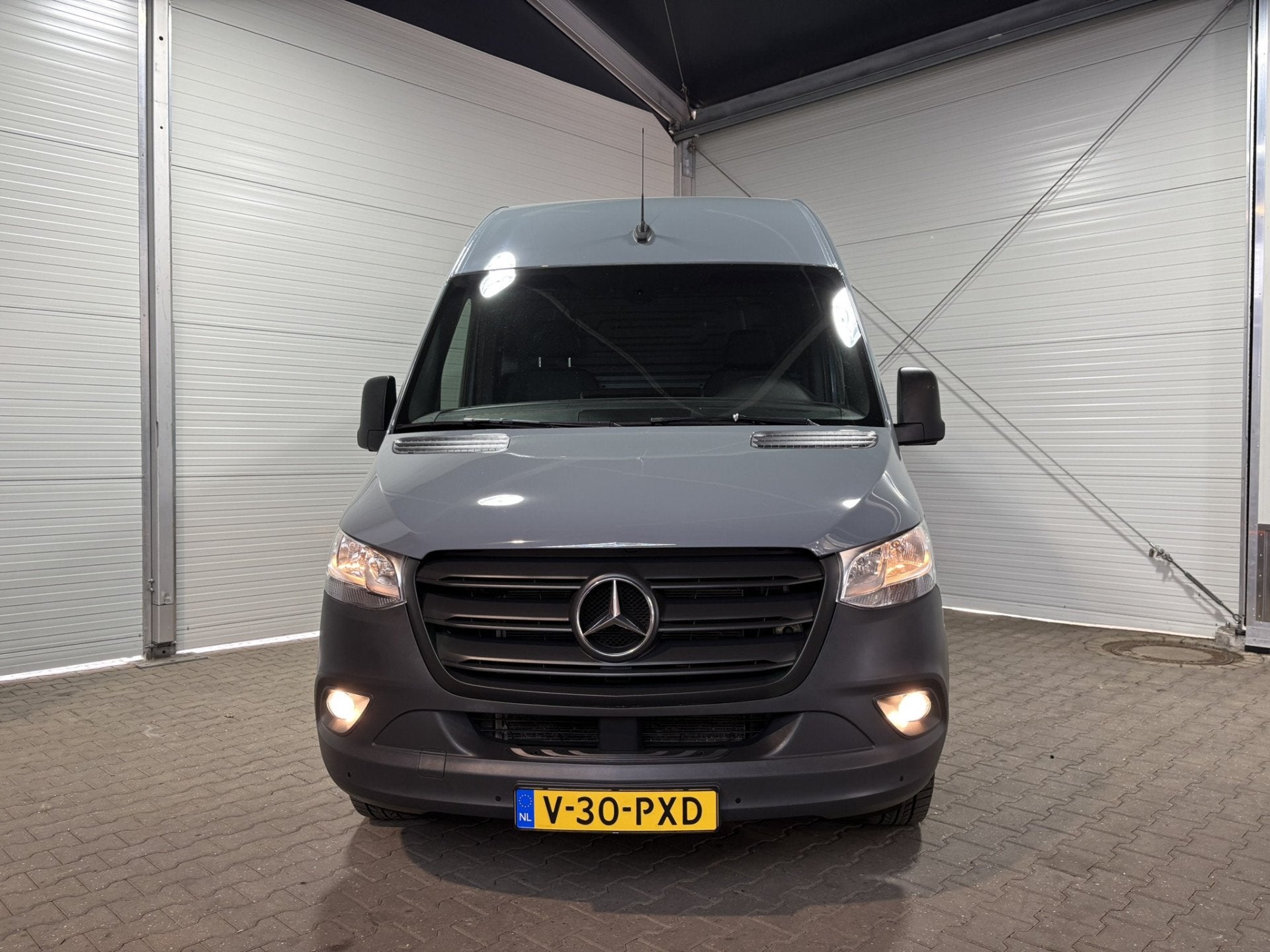 Mercedes-Benz Sprinter 317 1.9 CDI L2H2 RWD AUT 170Pk Cruise, Gebruikt, 4 cilinders, 2000 kg, 2237 kg