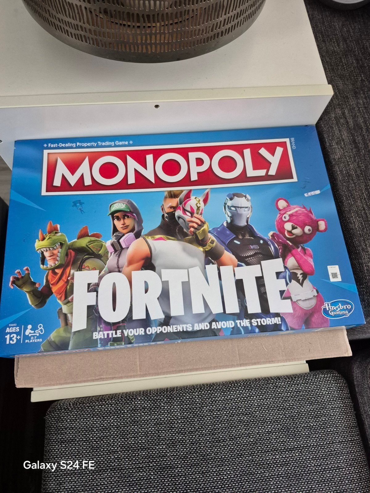 Monopoly Fortnite Editie - Zo goed als nieuw, Hobby en Vrije tijd, Gezelschapsspellen | Bordspellen, Vijf spelers of meer, Ophalen of Verzenden