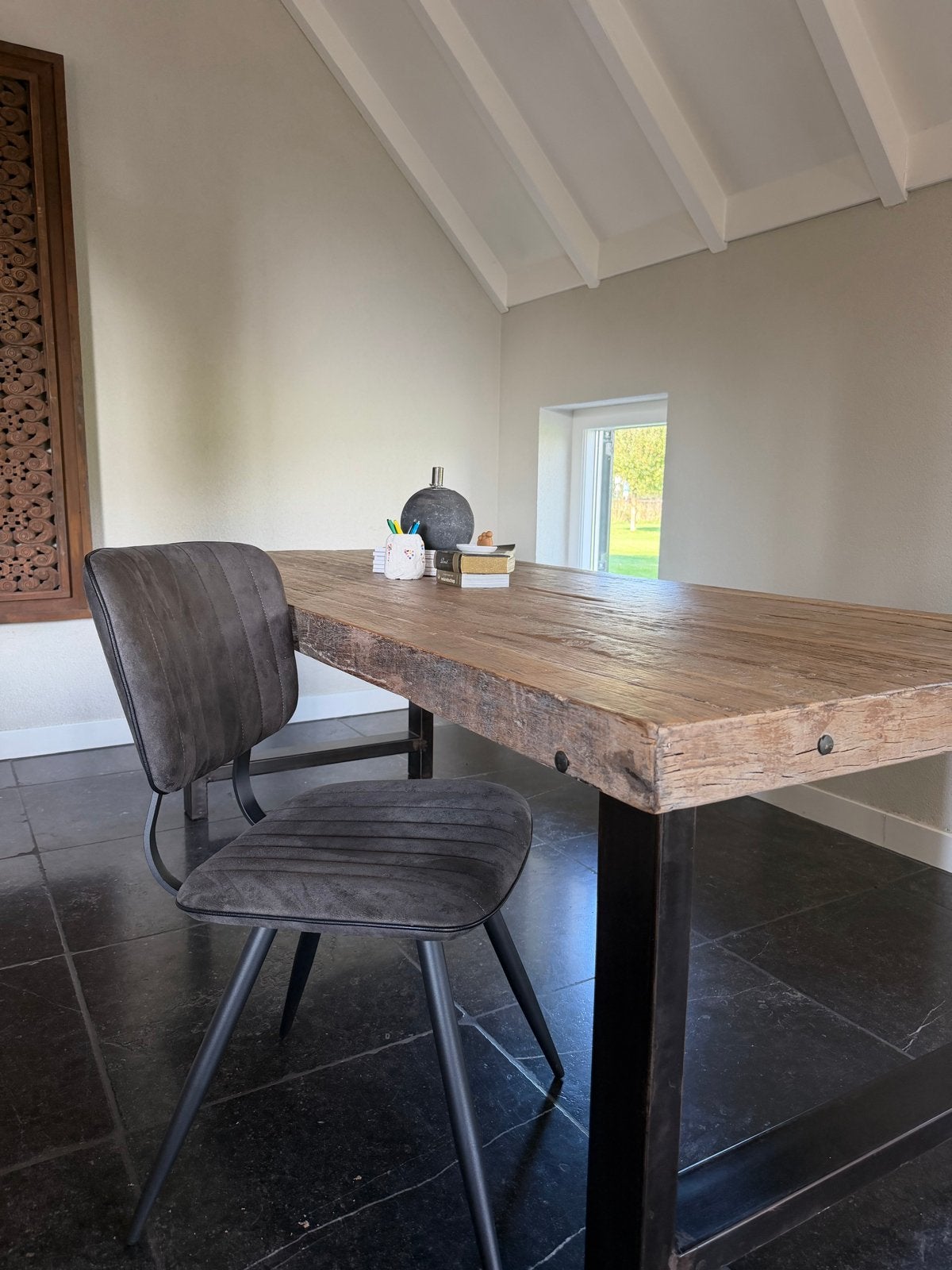 Robuuste houten eettafel met metalen onderstel, Ophalen, Gebruikt, 50 tot 100 cm, 150 tot 200 cm