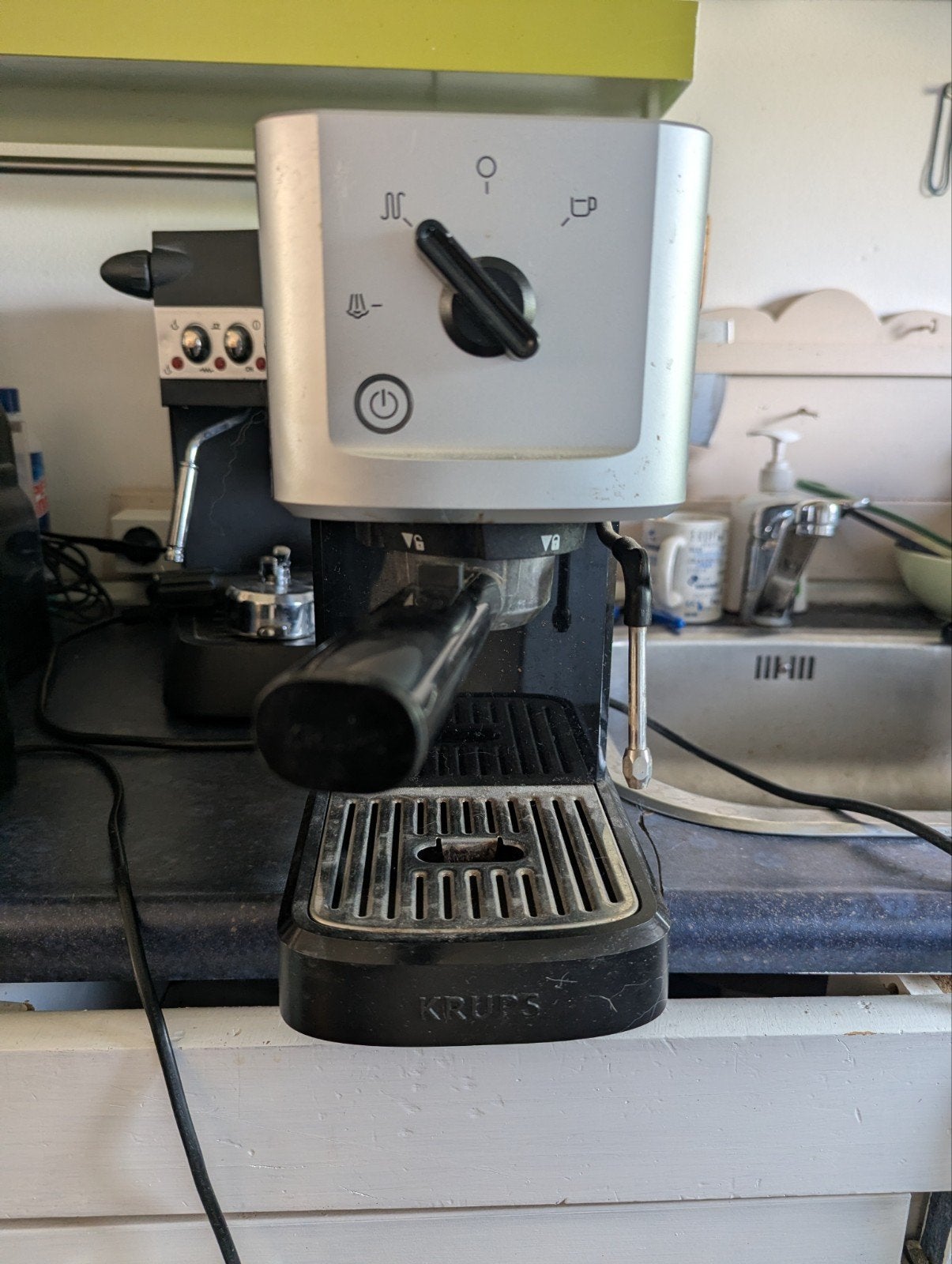Krups XP3440 Calvi Espressomachine - 15 bar, snel warm, Stoompijpje, Gebruikt, Espresso apparaat, Gemalen koffie