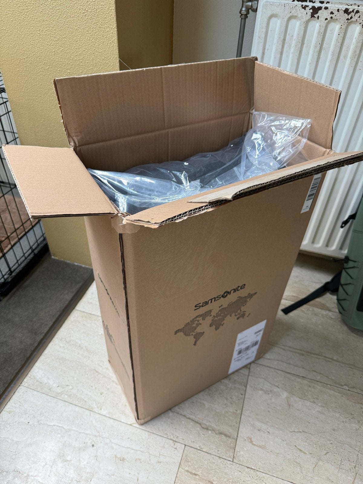 Nieuwe Samsonite Ecociver 67 met wielen - Cloud White, Sieraden, Tassen en Uiterlijk, Tassen | Reistassen en Weekendtassen, 30 cm of meer