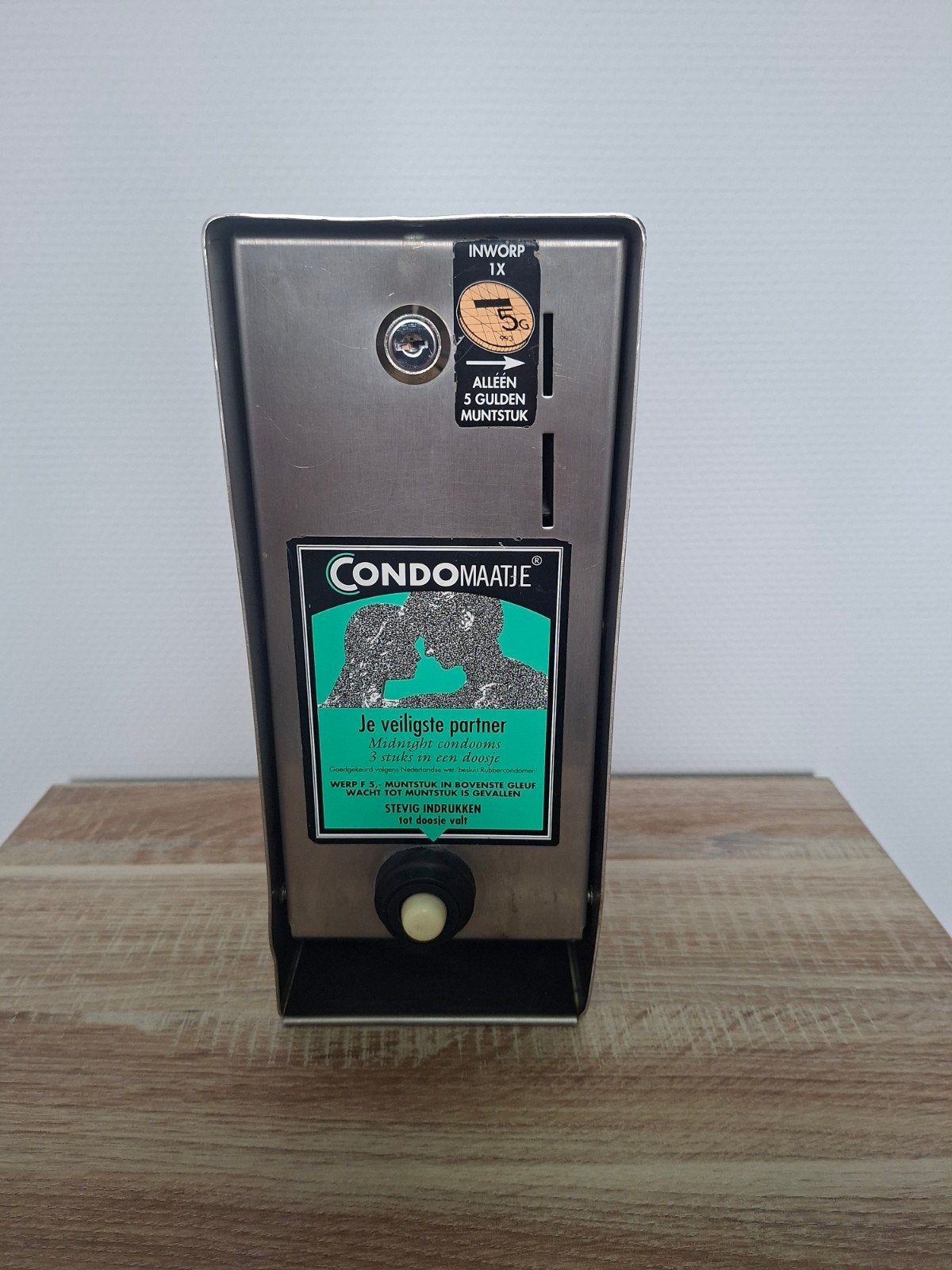 Condomaatje condoom automaat mancave bar werkend, Ophalen of Verzenden, Gebruikt