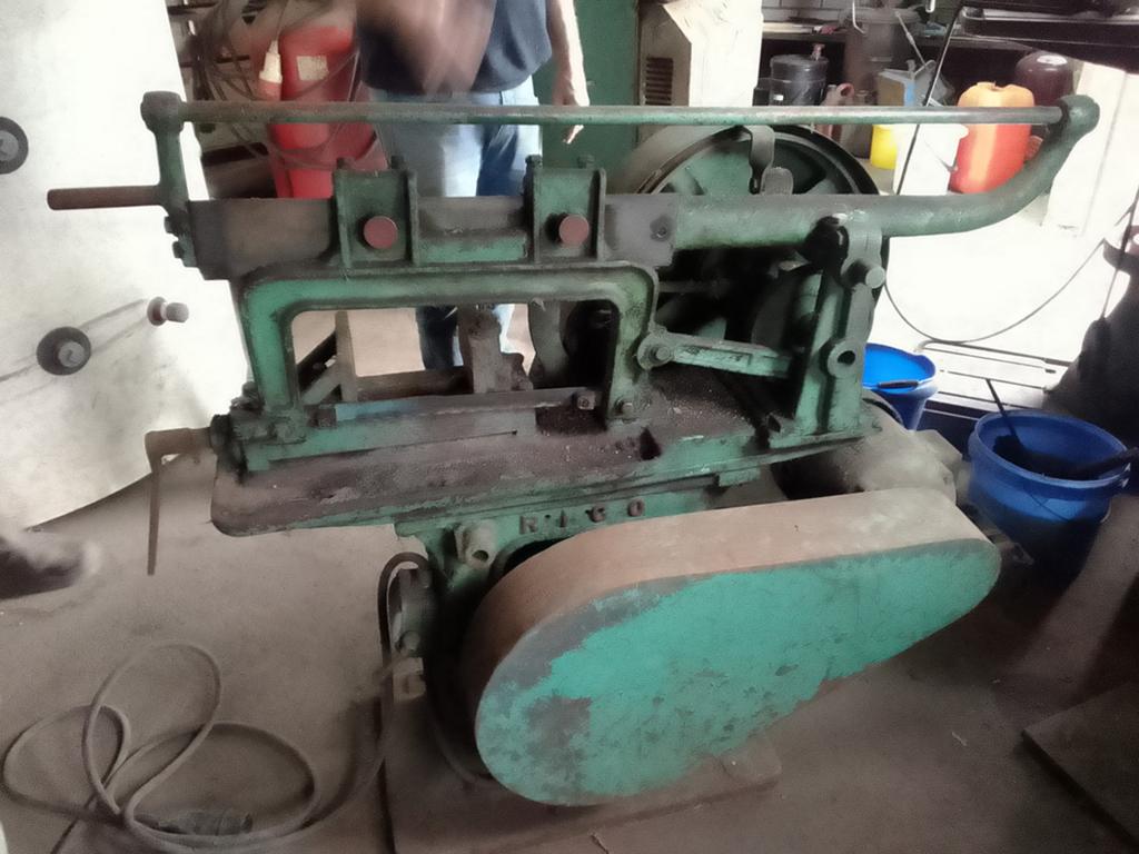 Rico beugelzaag antiek gietijzer platte riem Smederij, Doe-het-zelf en Verbouw, Ophalen, Gebruikt, 1200 watt of meer, 70 mm of meer