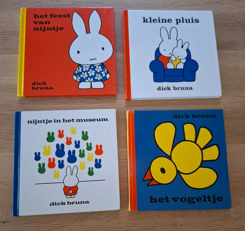 Dick Bruna boekjes 4x, Boeken, Ophalen of Verzenden, Zo goed als nieuw, Dick Bruna, 3 tot 4 jaar