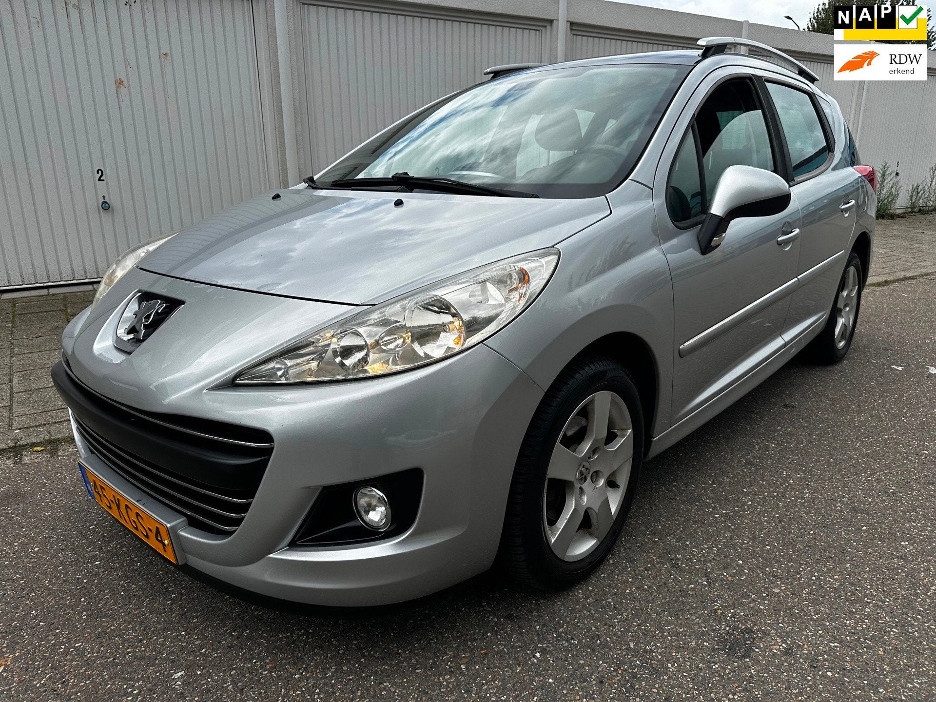 Peugeot 207 SW 1.6 VTi Première,panorama dak,nap, Voorwielaandrijving, Euro 5, Gebruikt, 4 cilinders