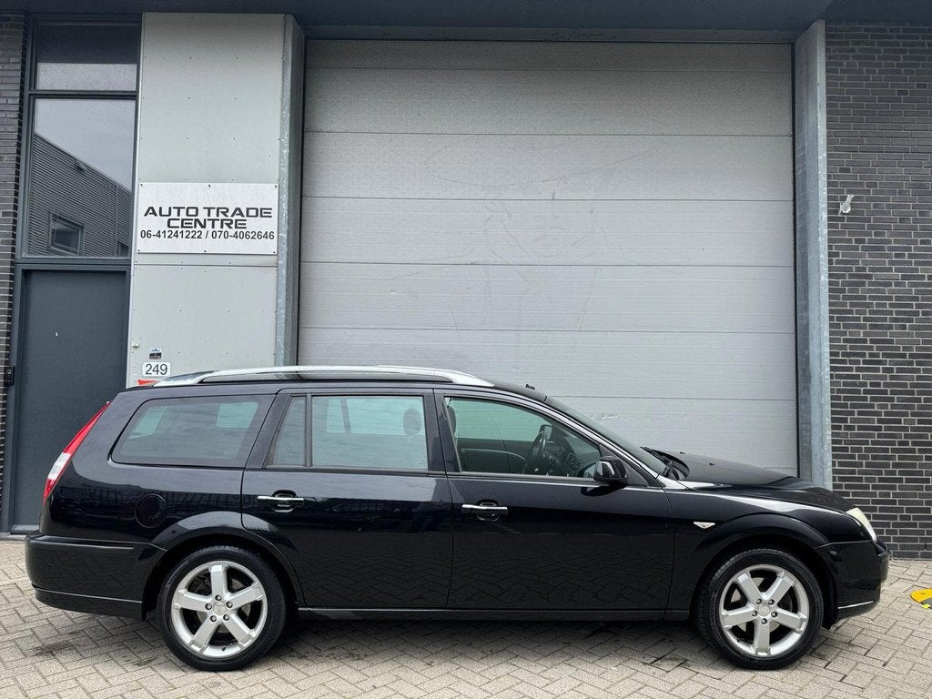 Ford Mondeo Wagon 1.8-16V Platinum [Leder | StoelVW | Volled, Auto's, Ford, Gebruikt, Zwart, 4 cilinders, Zwart